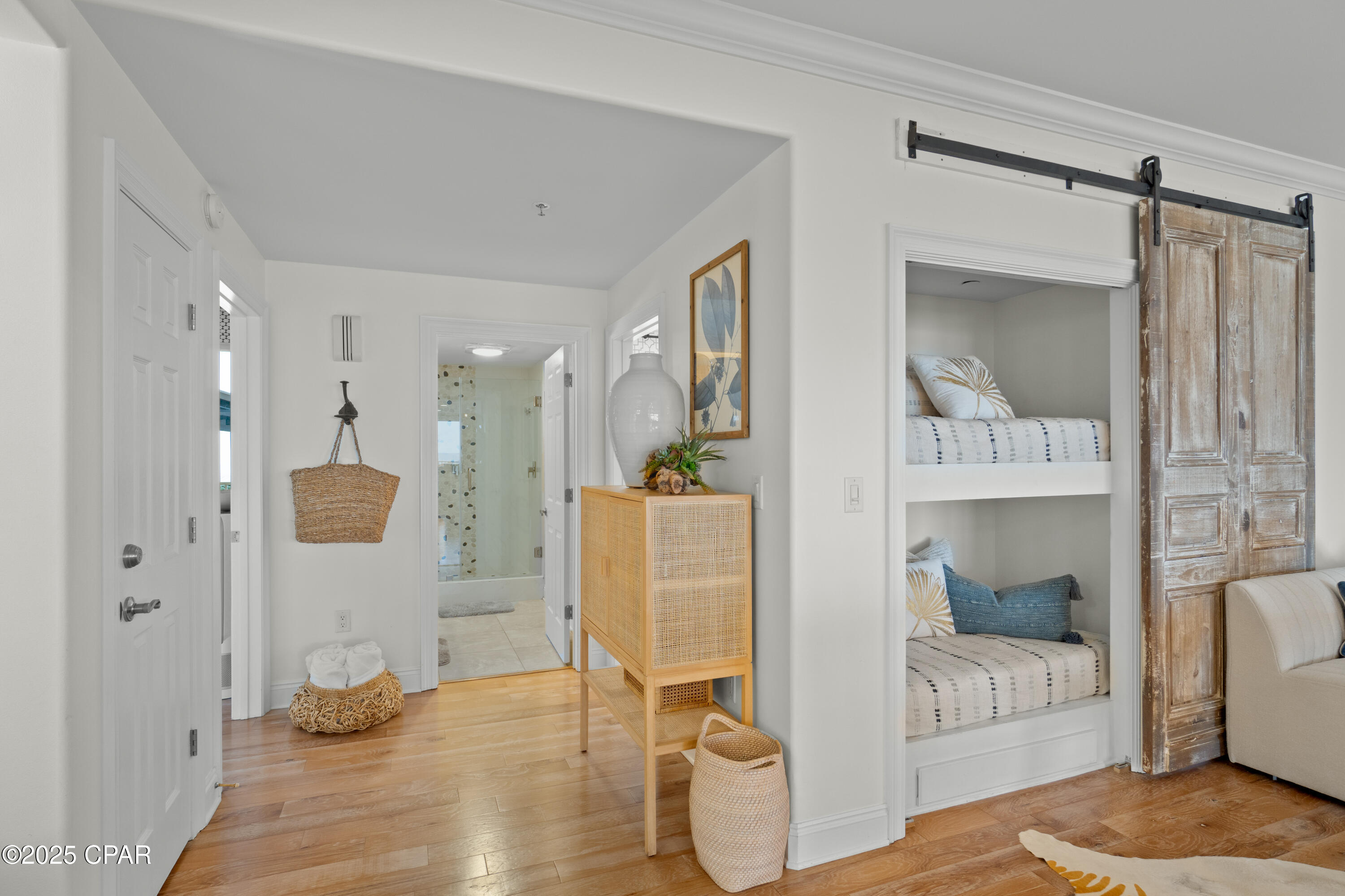 Image 20 For 8715 Surf Drive 201a