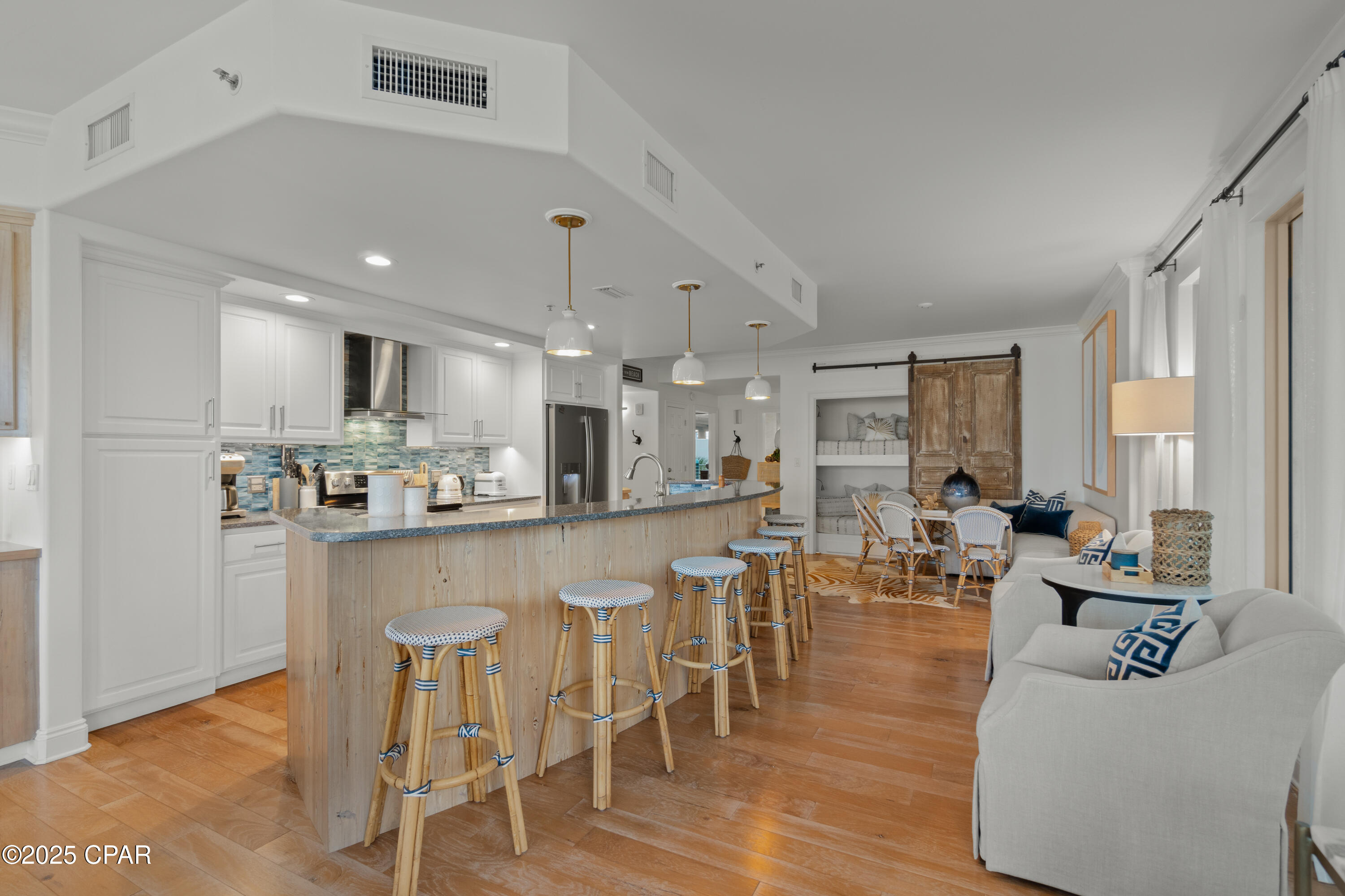 Image 8 For 8715 Surf Drive 201a