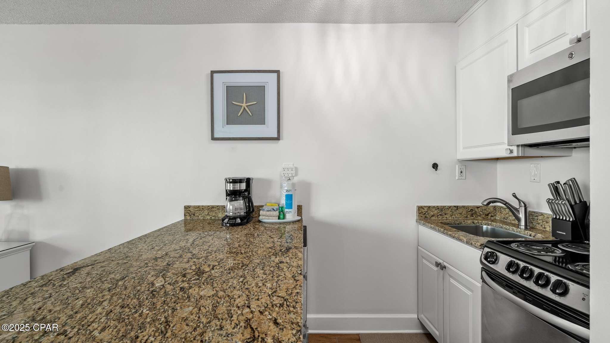 Image 6 For 8817 Thomas Drive 213