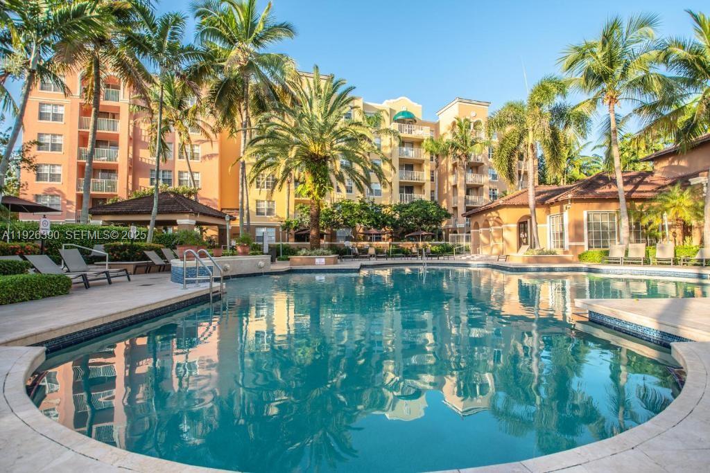 The Yacht Club At Aventur