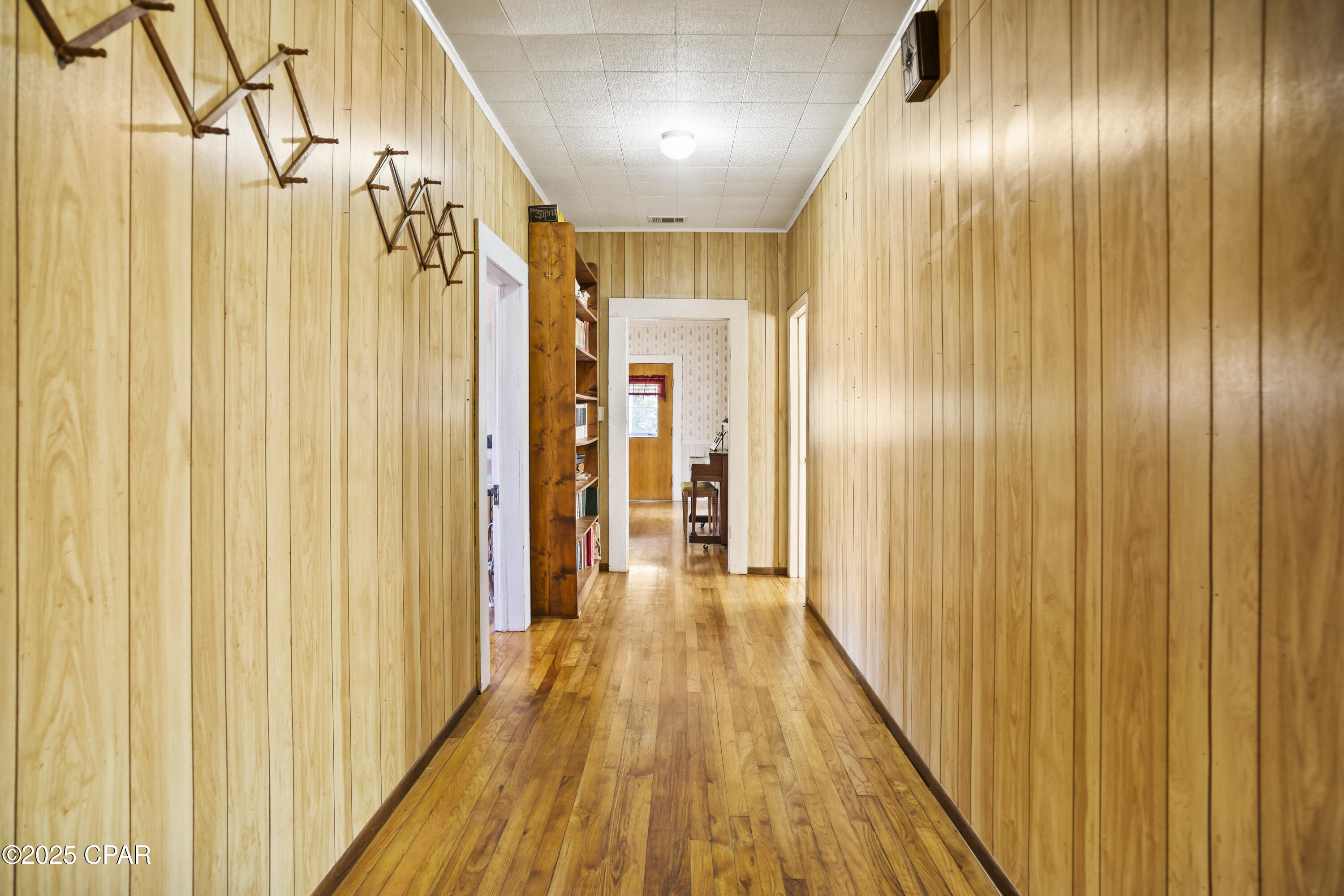 Image 10 For 16090 Pear Street