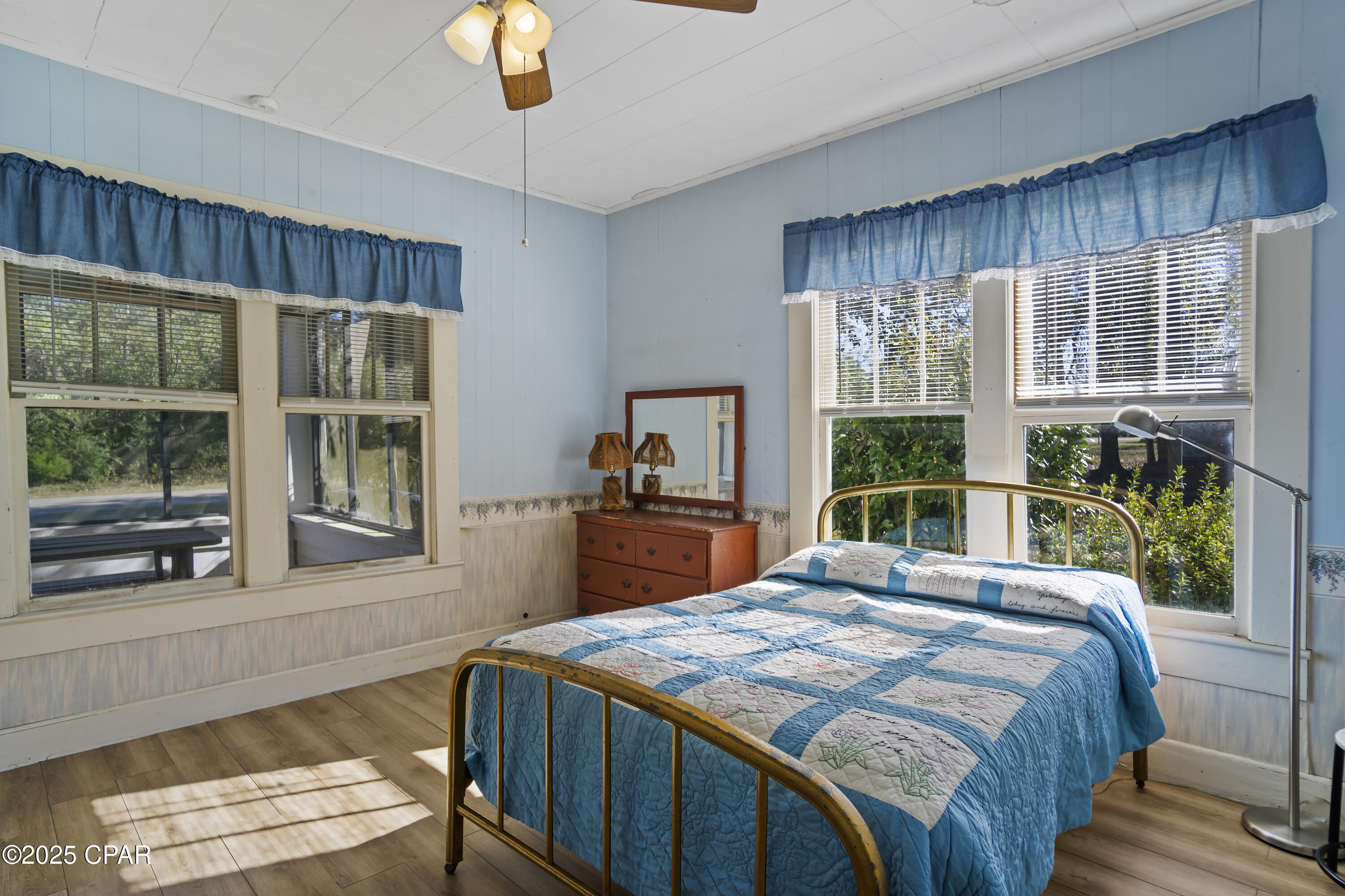 Image 11 For 16090 Pear Street