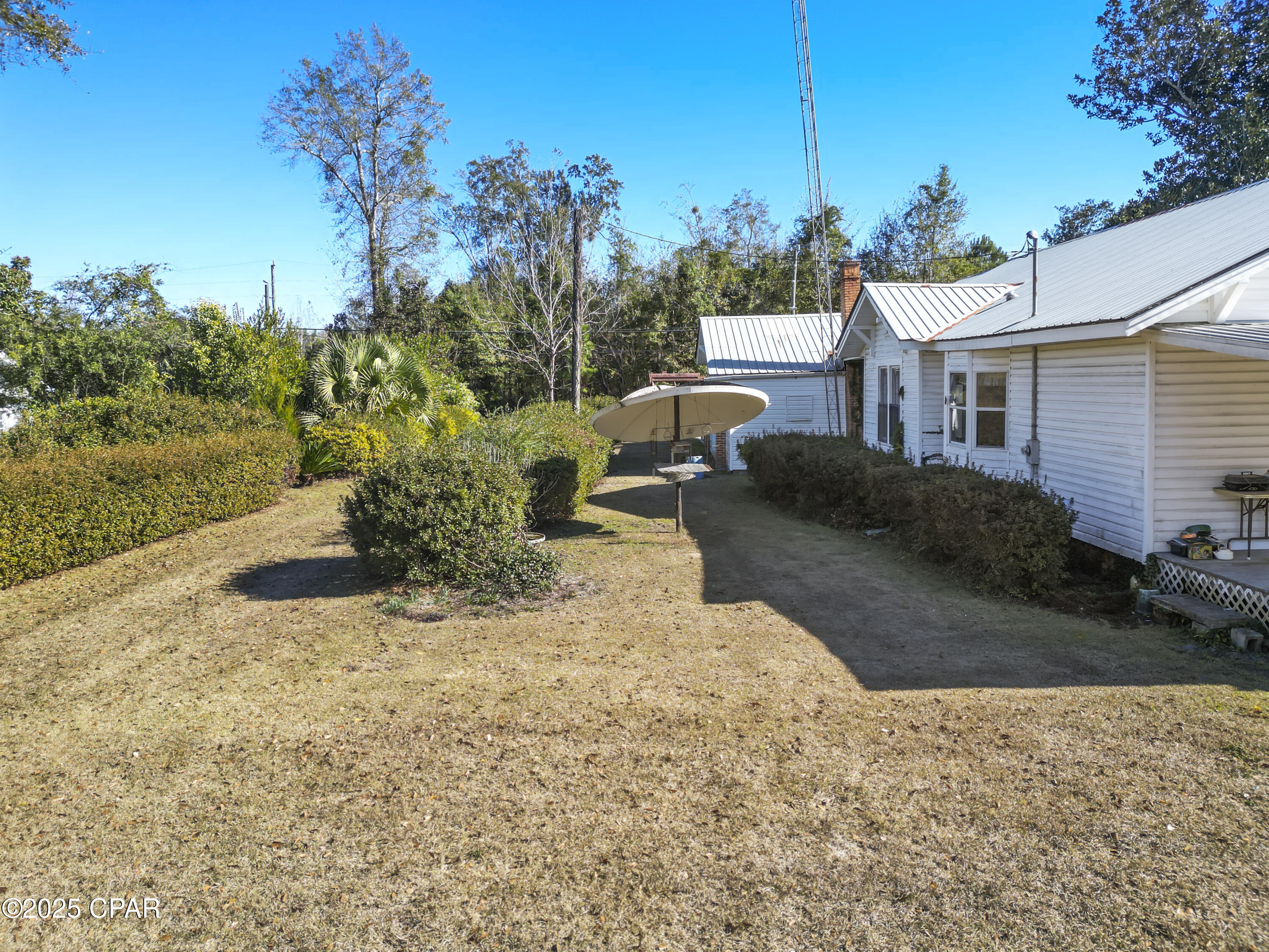 Image 19 For 16090 Pear Street