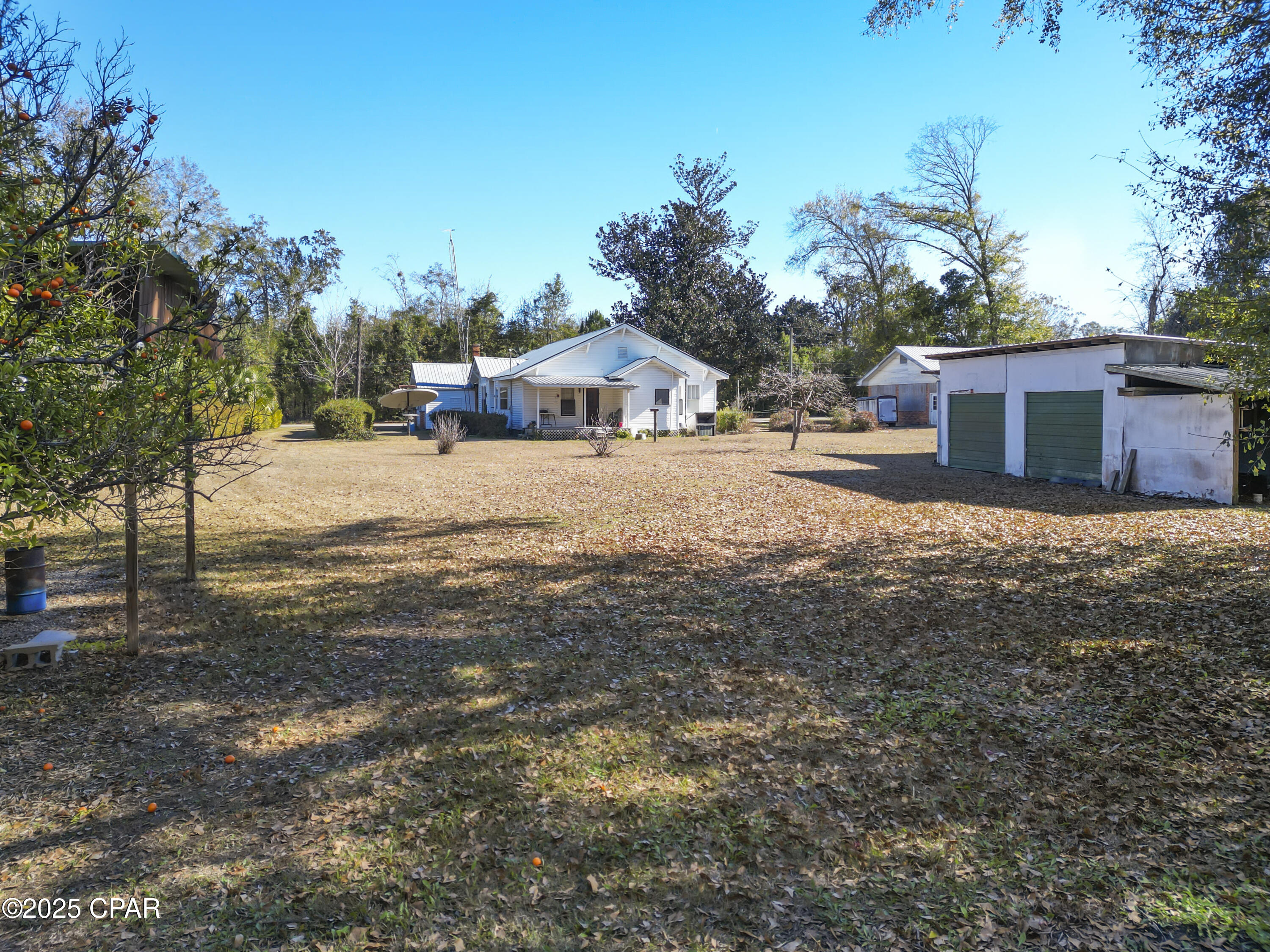 Image 21 For 16090 Pear Street