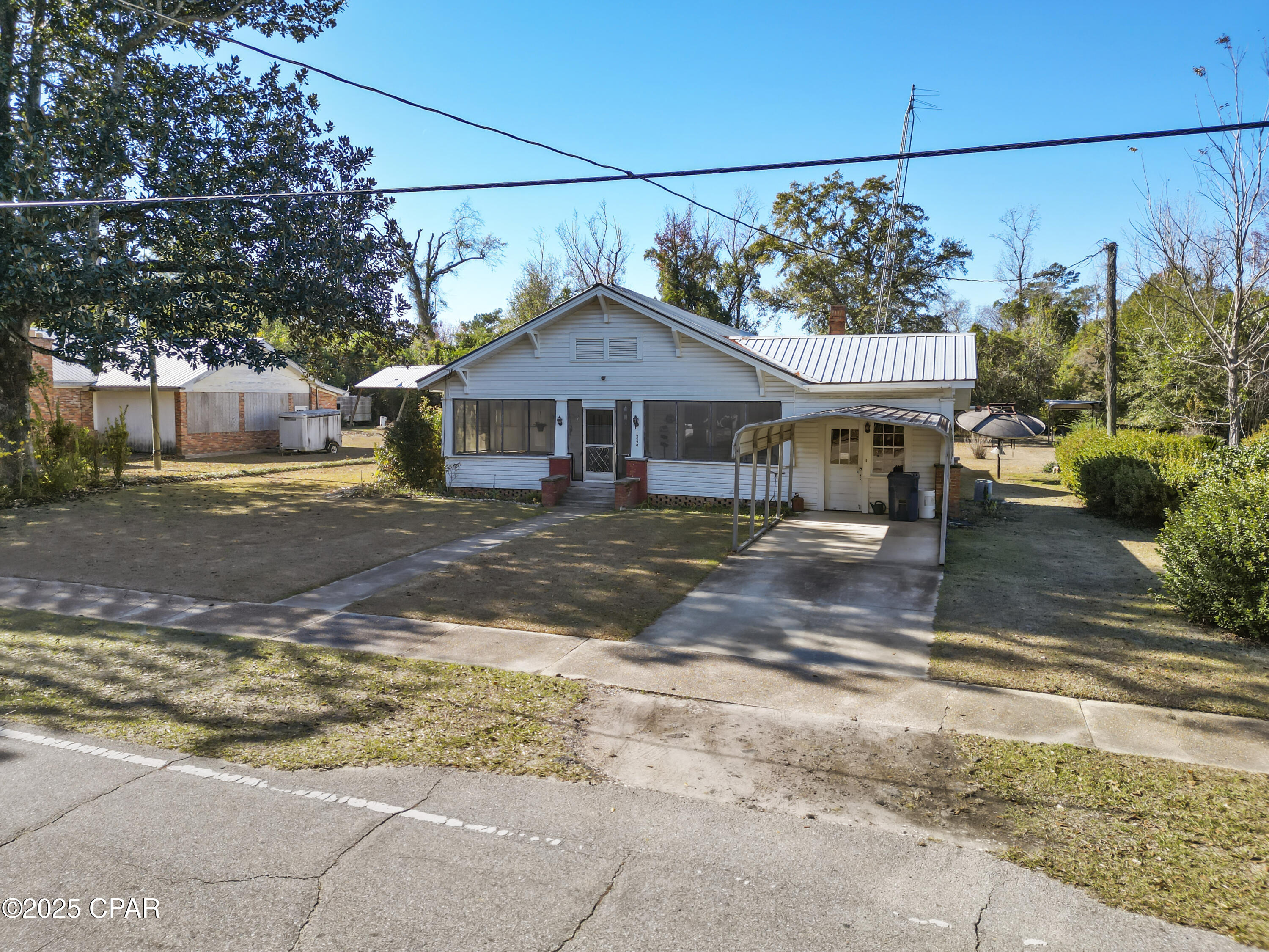 Image 24 For 16090 Pear Street