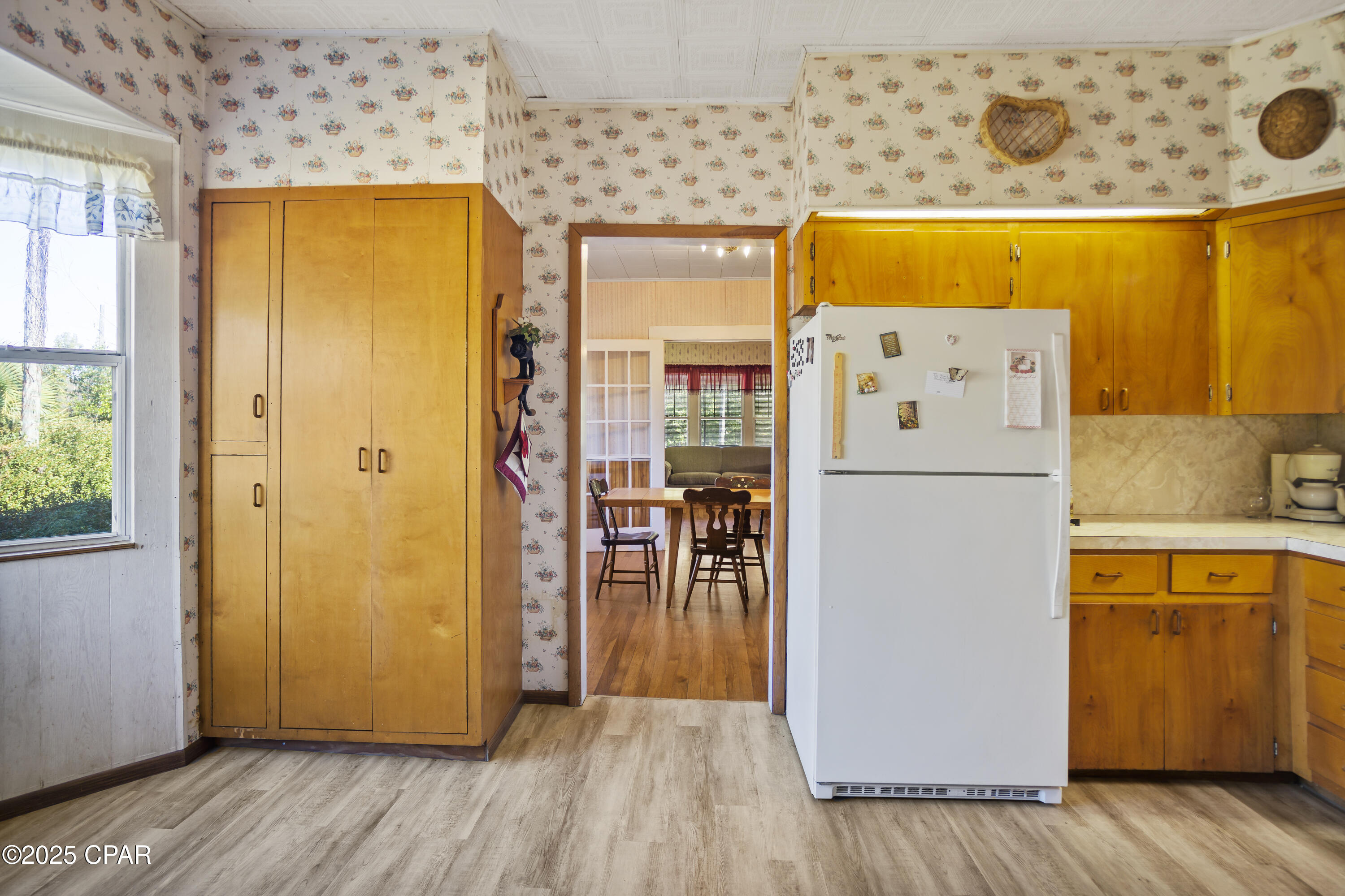 Image 7 For 16090 Pear Street