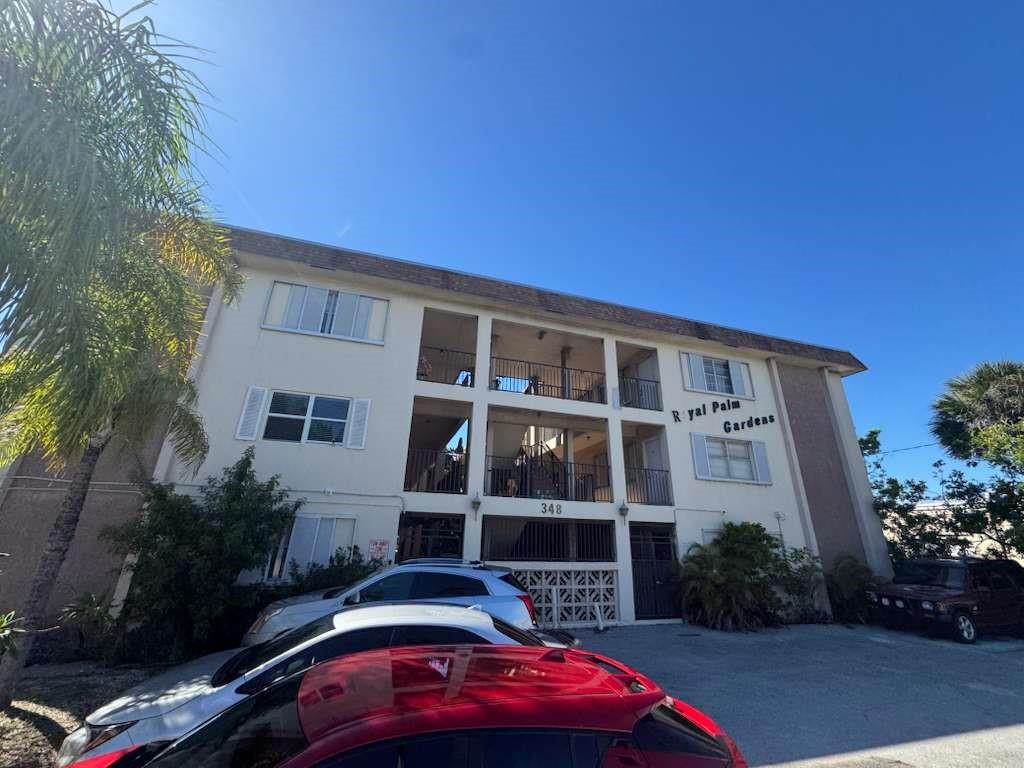 Royal Palm Gardens Condo
