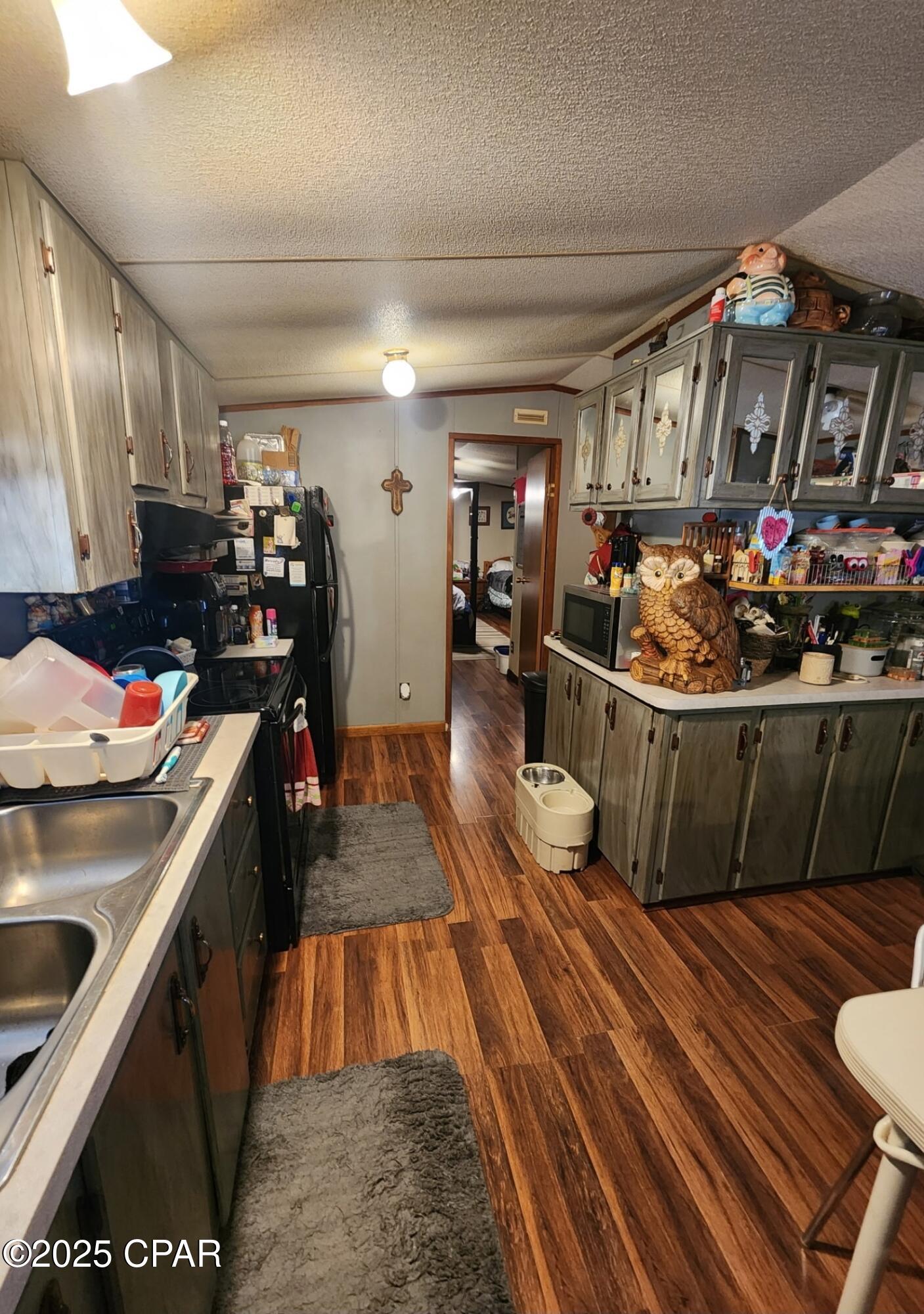 Image 3 For 425 Coralvine Drive