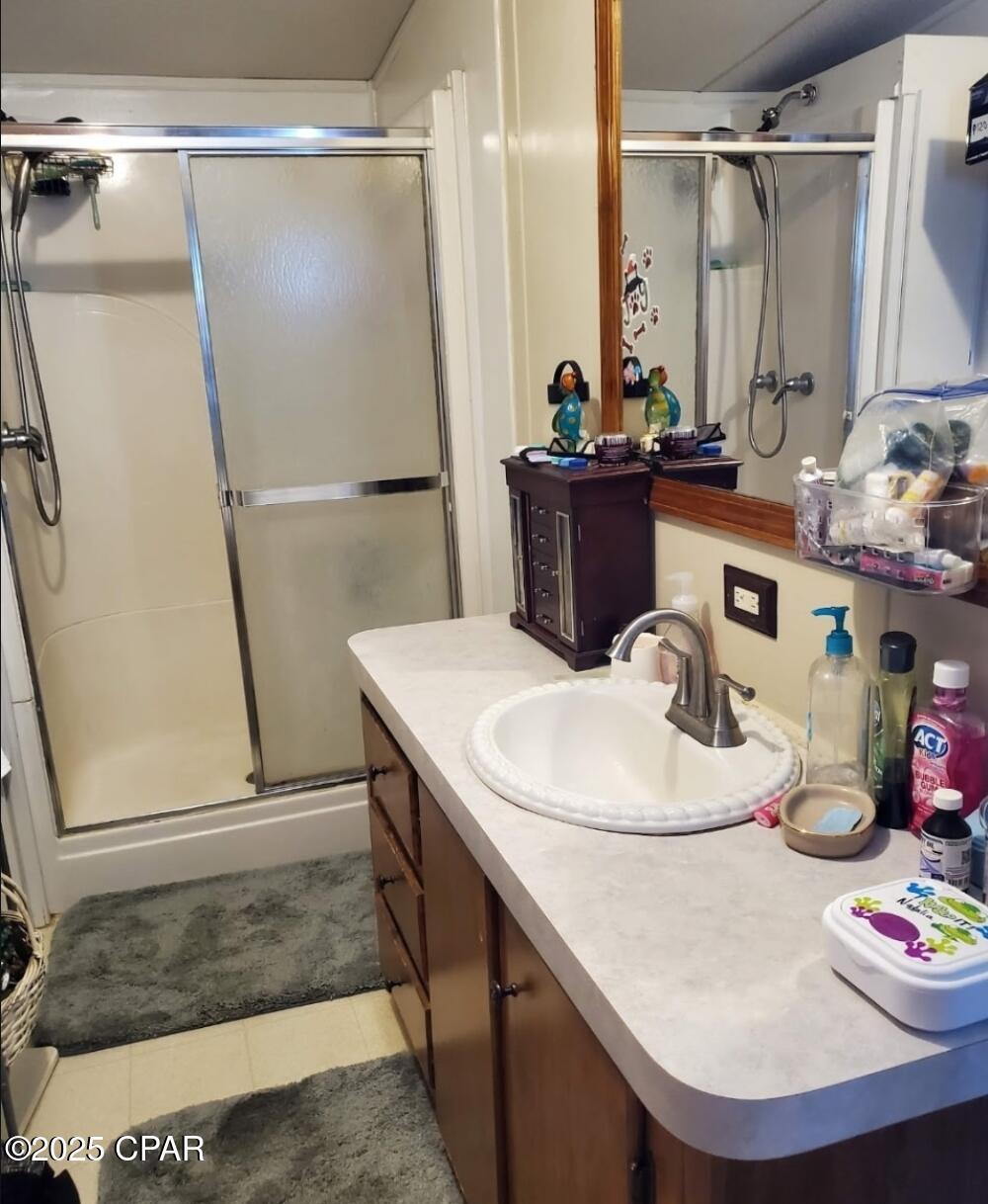 Image 6 For 425 Coralvine Drive