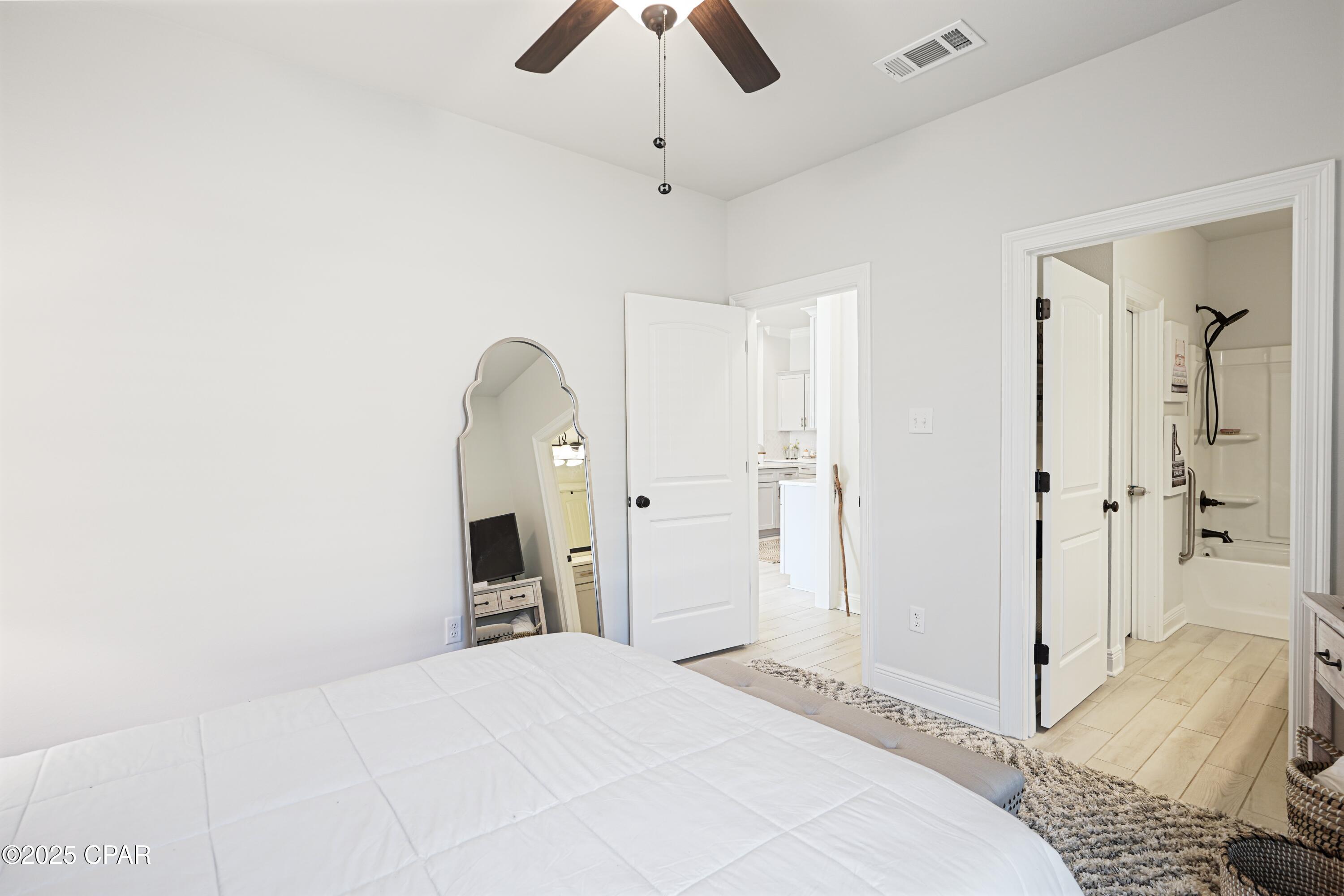 Listing photo id 43 for 198 Blaze Boulevard