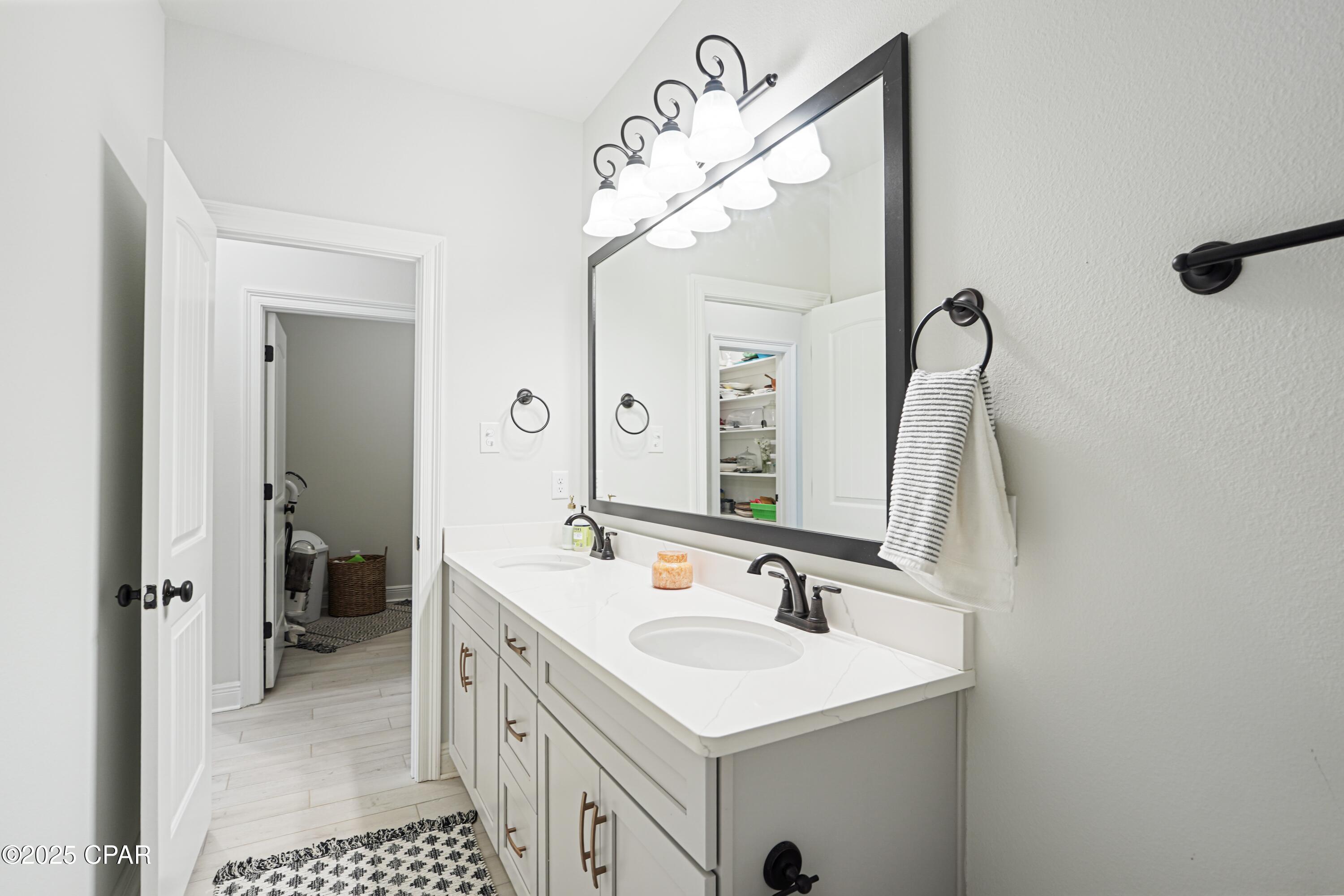 Listing photo id 53 for 198 Blaze Boulevard