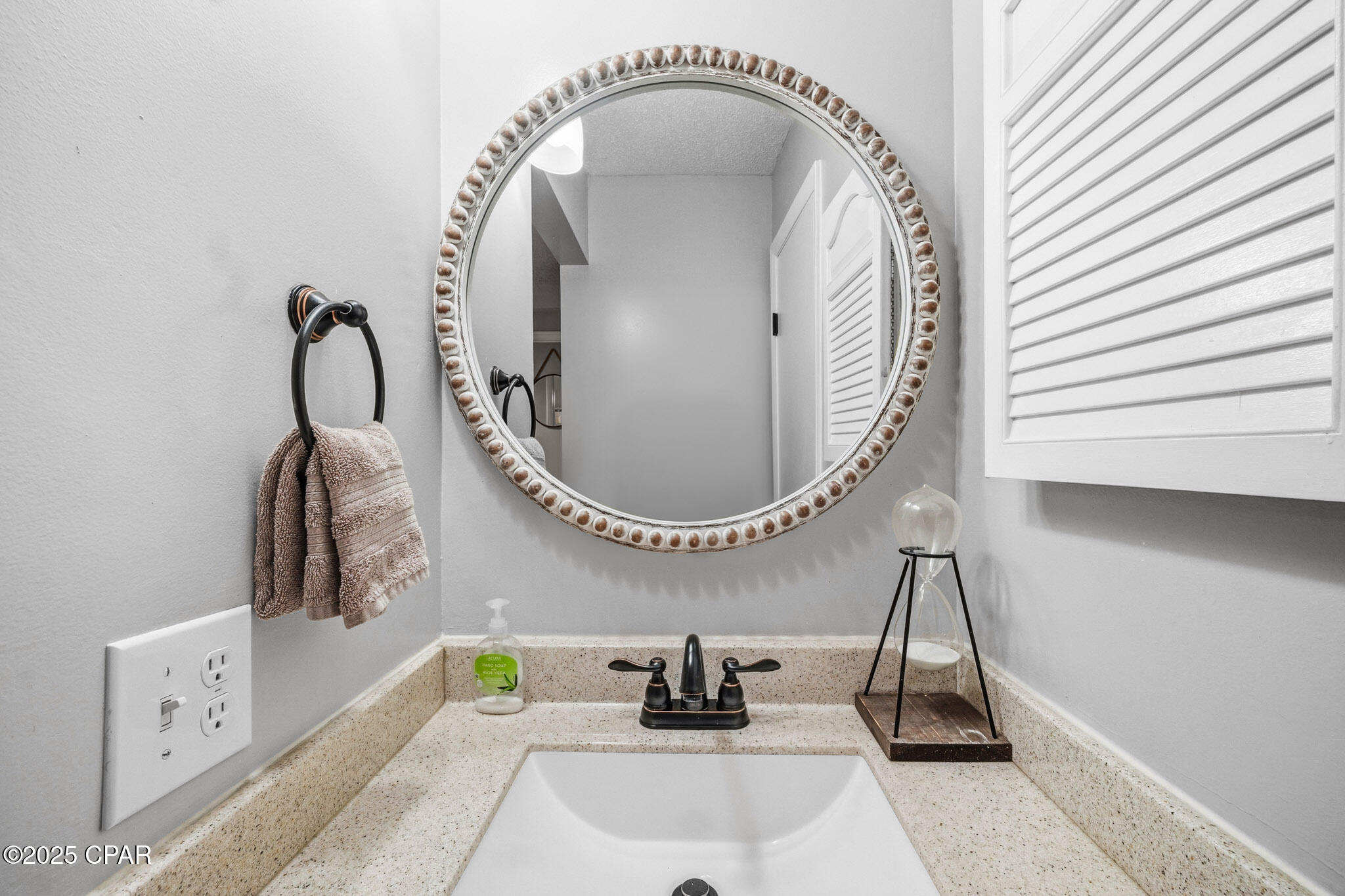 Image 18 For 8743 Thomas Drive 227