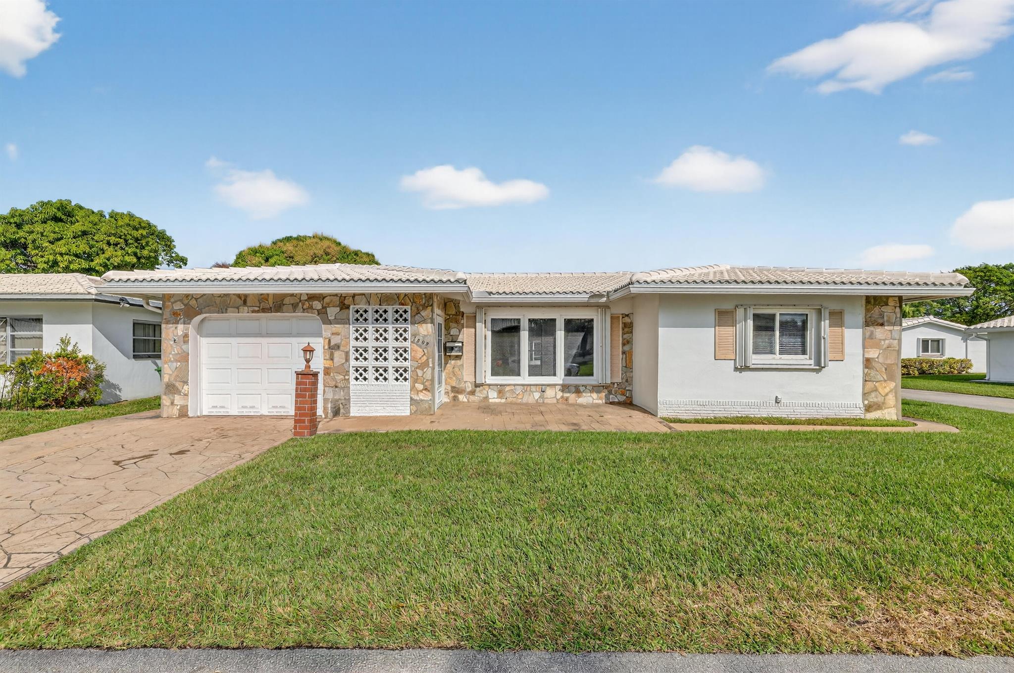 Mainlands Of Tamarac Lake