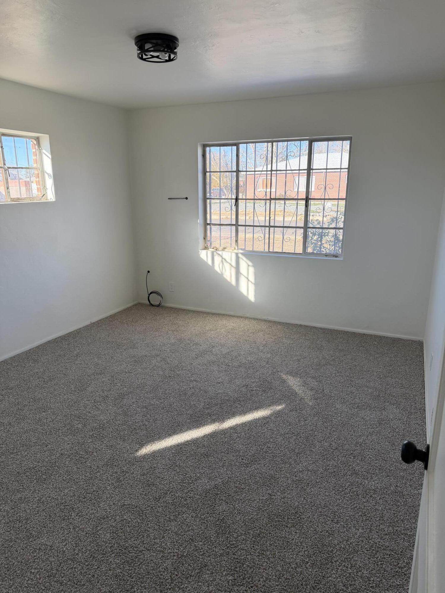8906 LEXINGTON AVENUE NE, ALBUQUERQUE, NM 87112  Photo 3