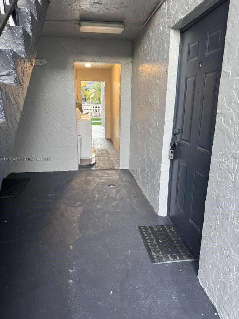 Los Palacios By Miami Lak