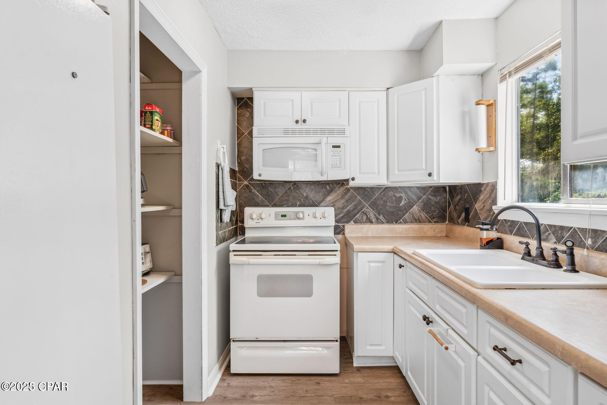 Image 7 For 206 Arnold Road