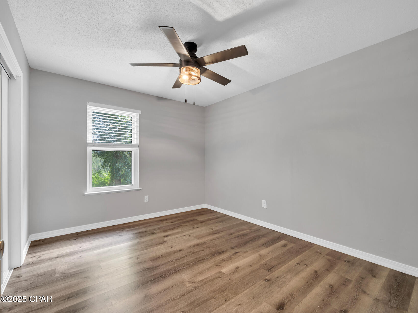 Image 11 For 119-123 Hampton Drive