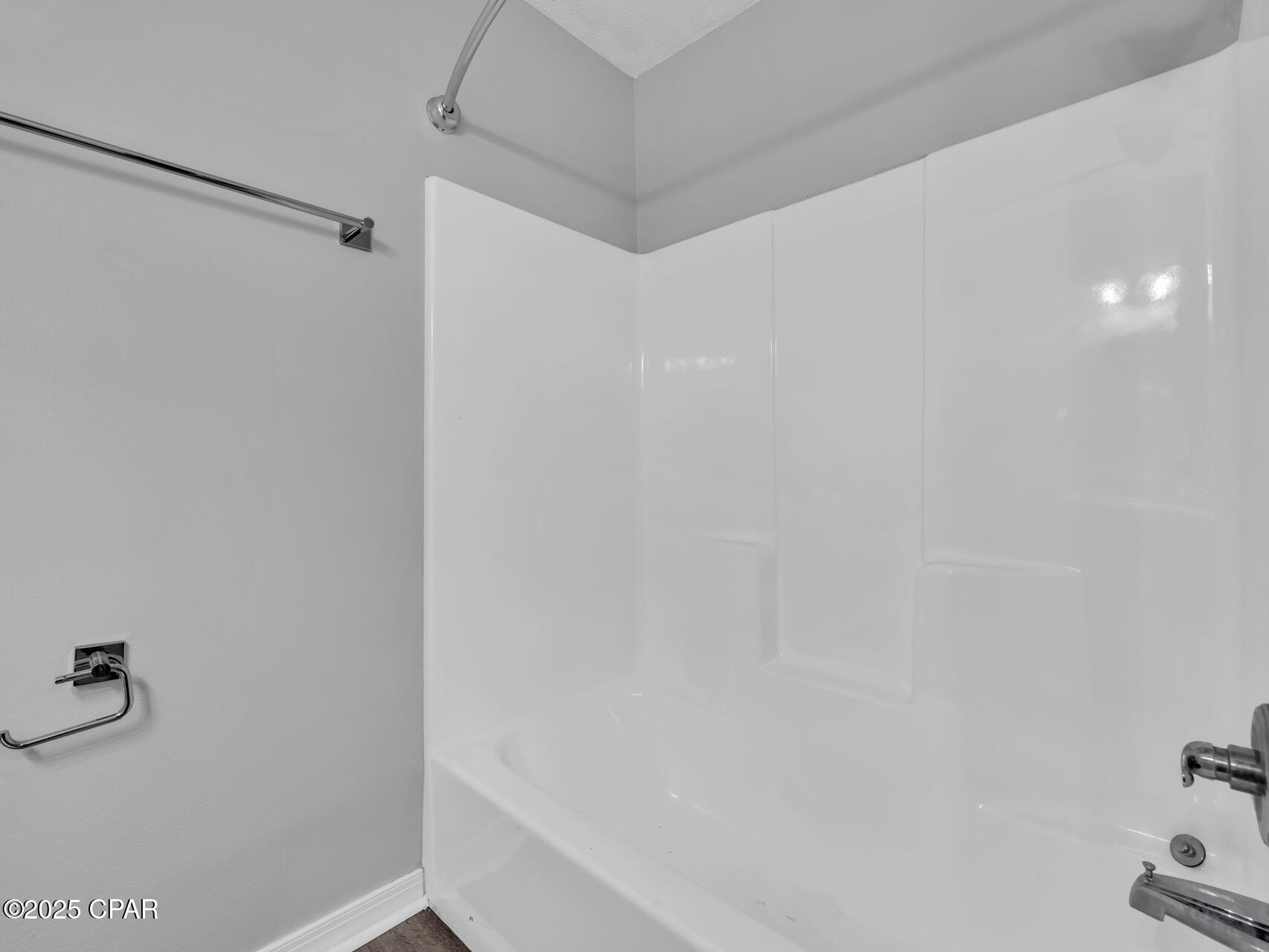 Image 14 For 119-123 Hampton Drive