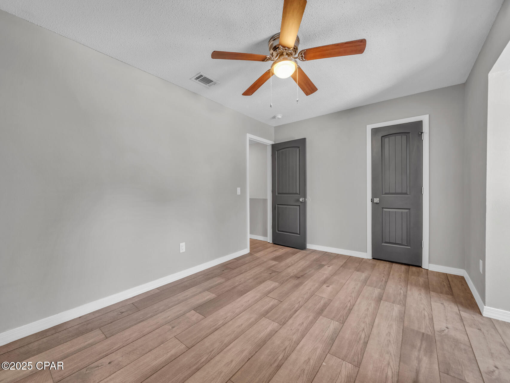 Image 23 For 119-123 Hampton Drive