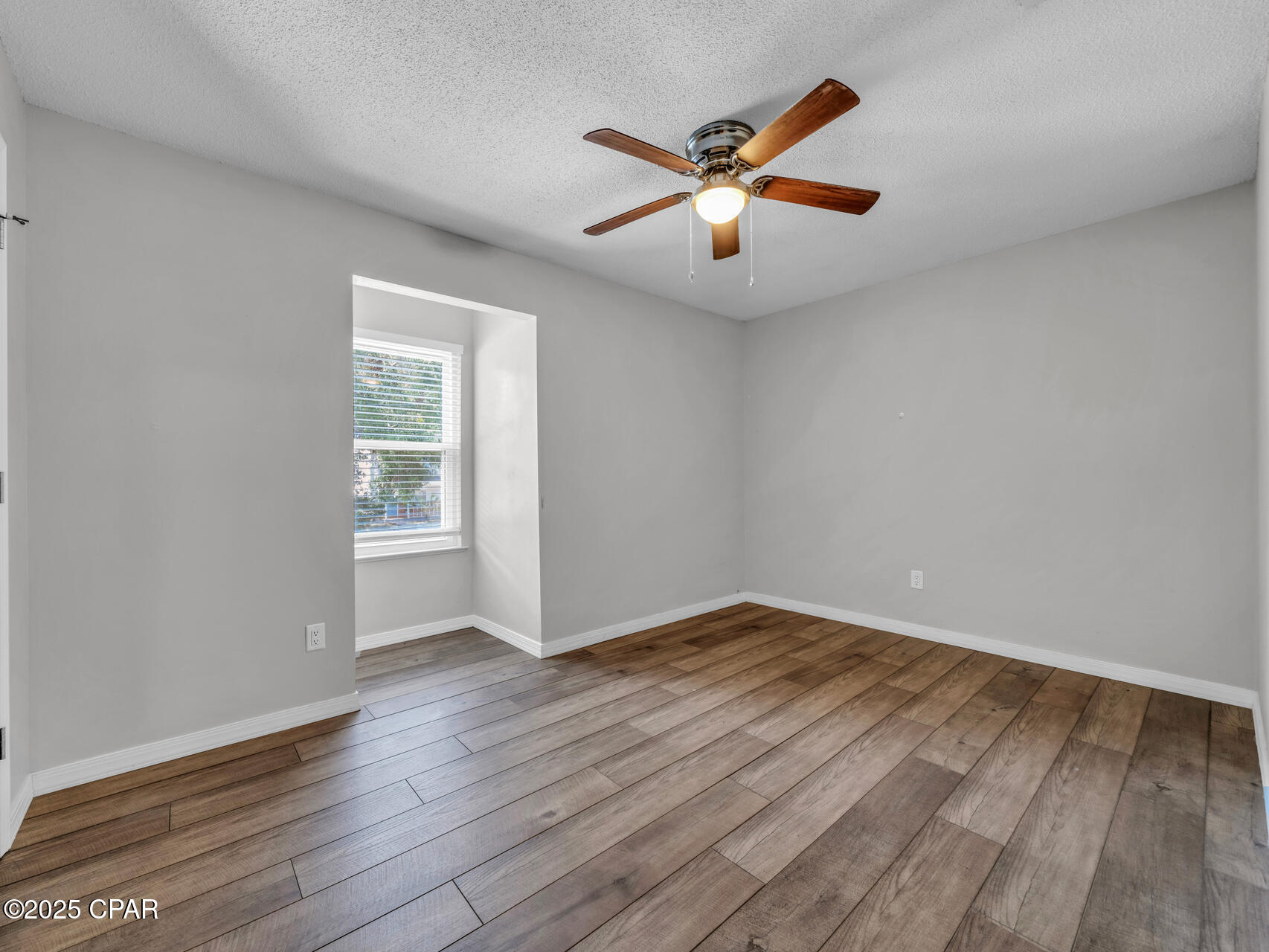 Image 26 For 119-123 Hampton Drive