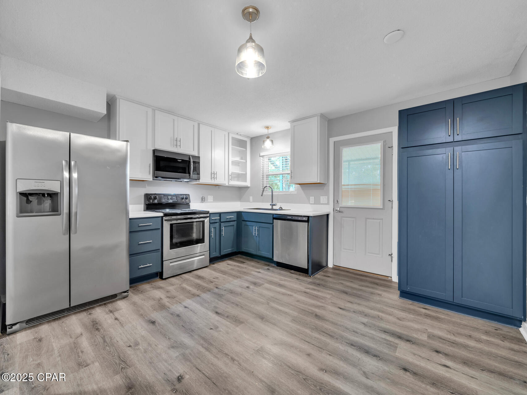 Image 3 For 119-123 Hampton Drive