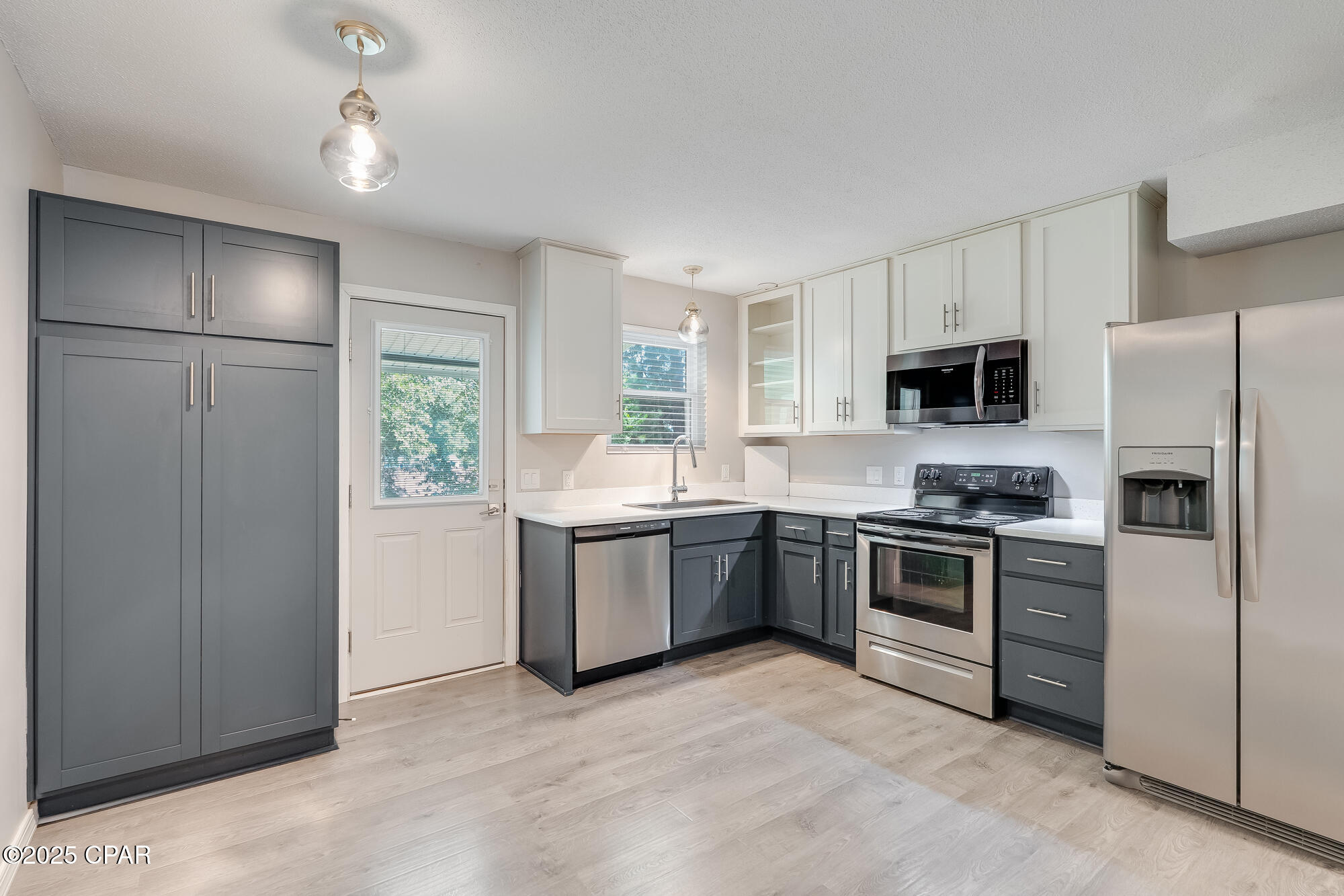 Image 37 For 119-123 Hampton Drive