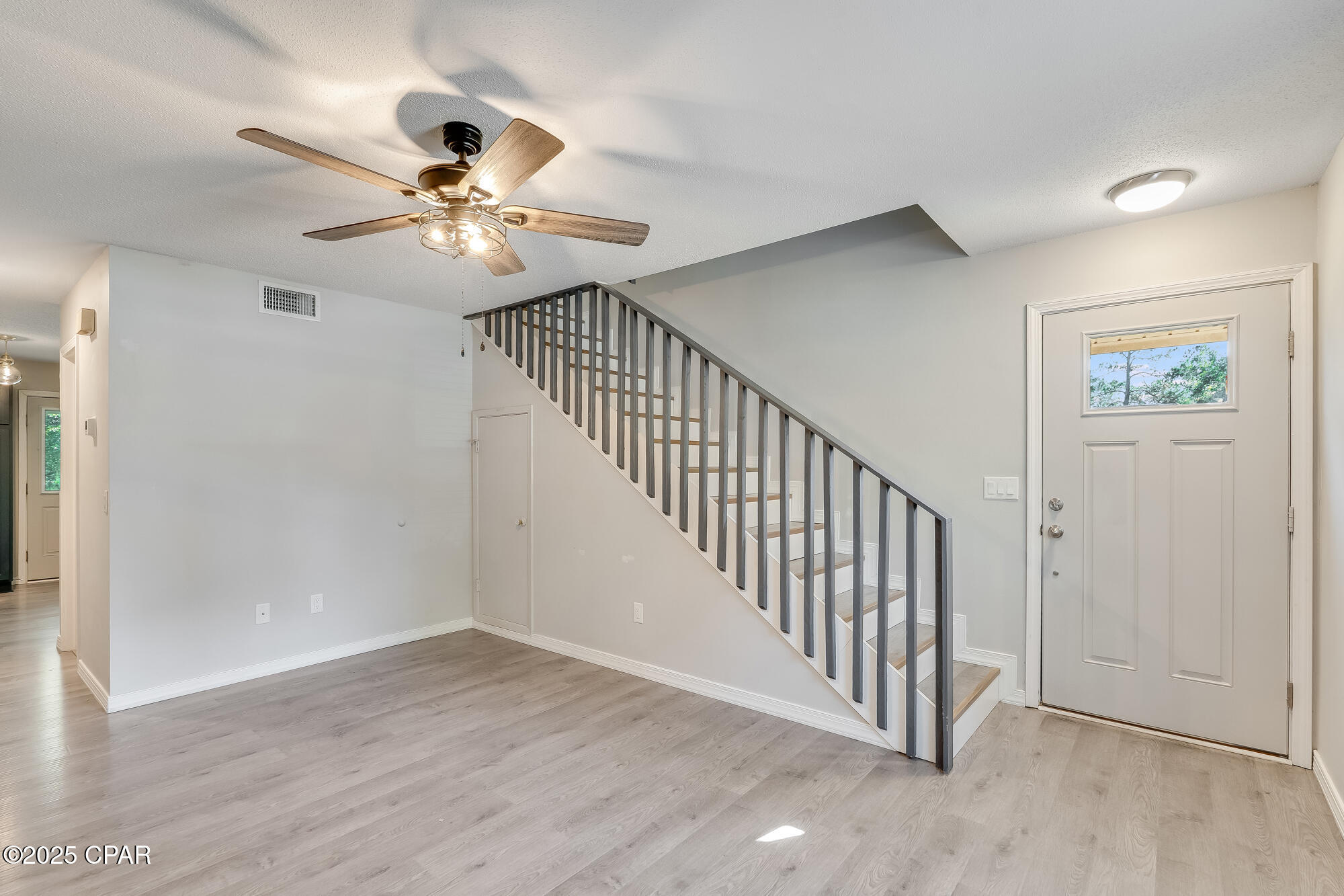 Image 39 For 119-123 Hampton Drive