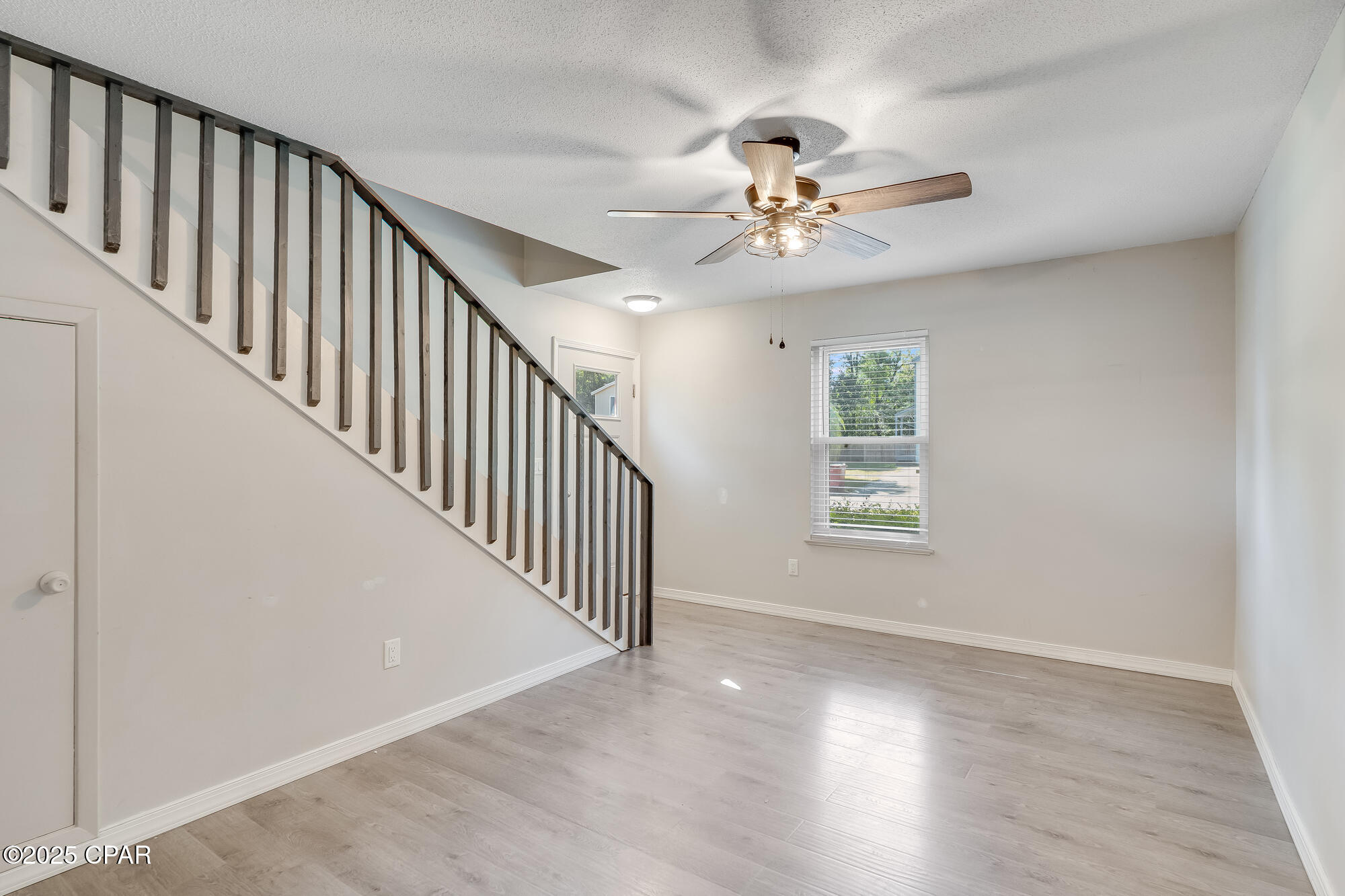 Image 40 For 119-123 Hampton Drive