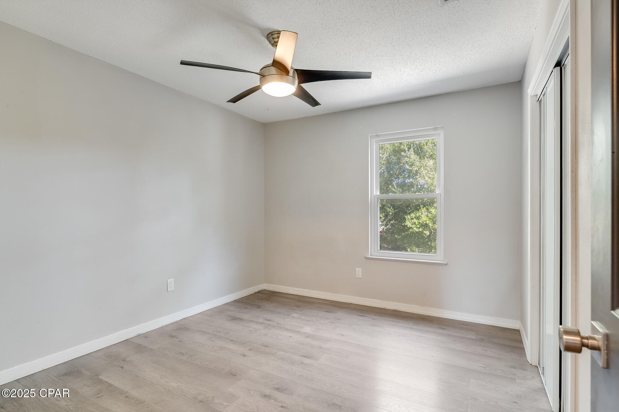 Image 46 For 119-123 Hampton Drive