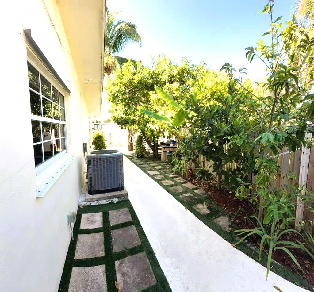 Photo 10 of home located at 1313 NW 58th Ave, Margate FL