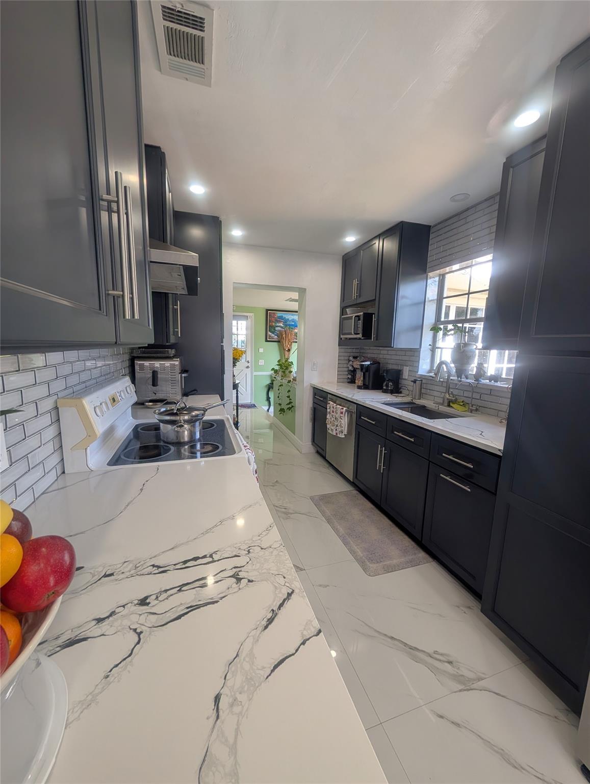 Photo 5 of home located at 1313 NW 58th Ave, Margate FL