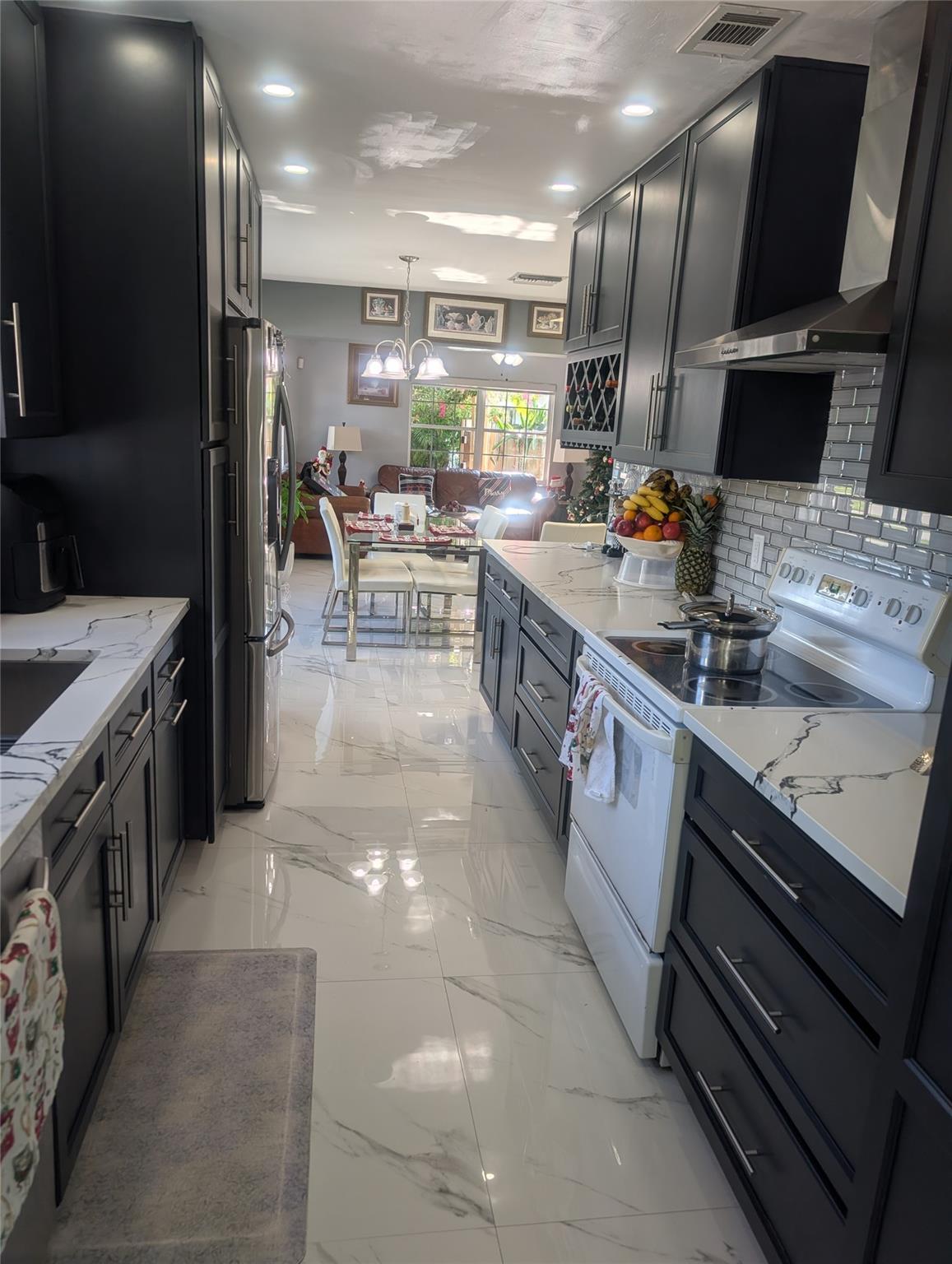 Photo 8 of home located at 1313 NW 58th Ave, Margate FL