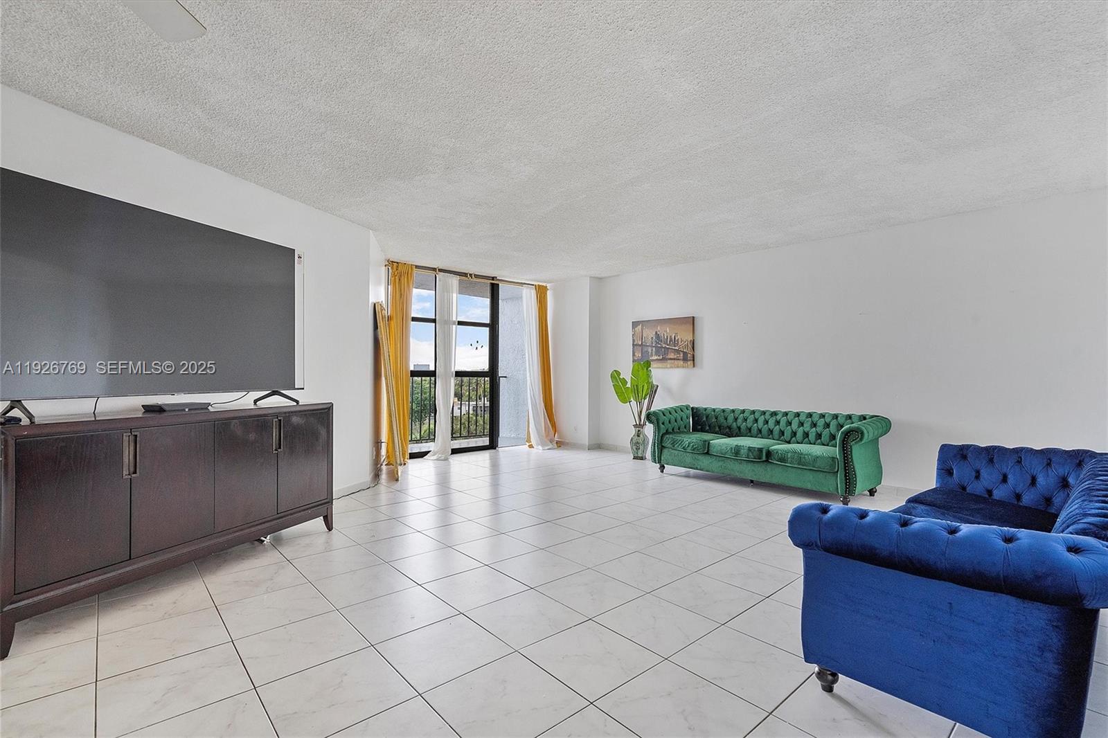 Homes for sale in Hallandale Beach, FL | 600 Parkview Dr #611, Hallandale Beach, FL 33009 | MLS# A11926769
