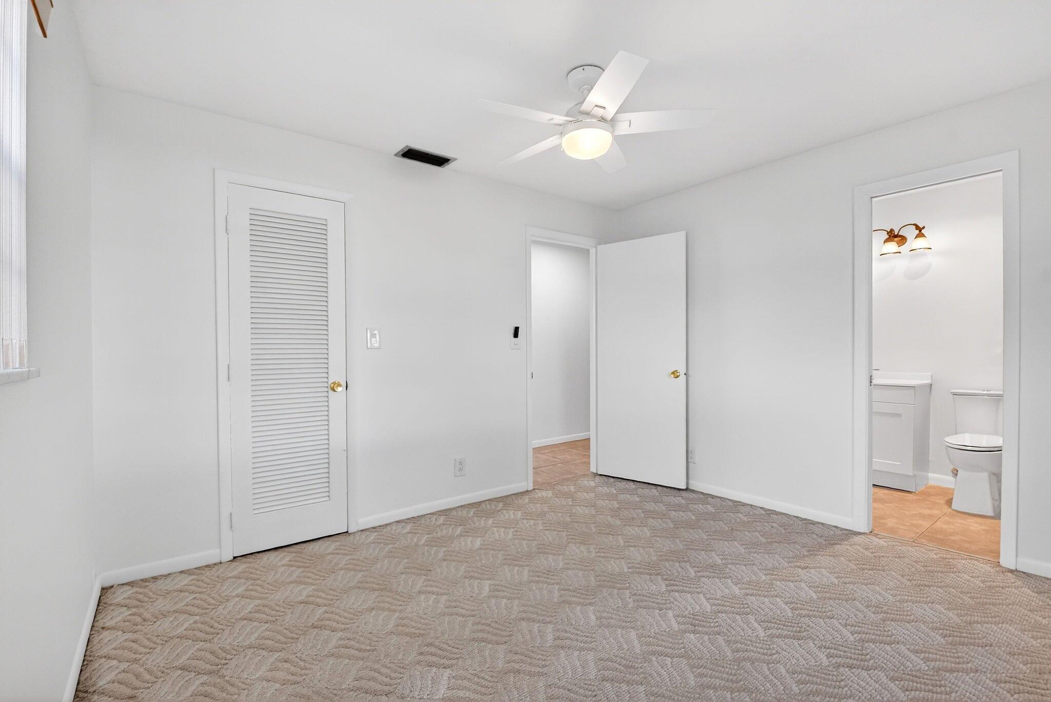 Photo 12 of home located at 814 SW 6th Avenue, Boynton Beach FL