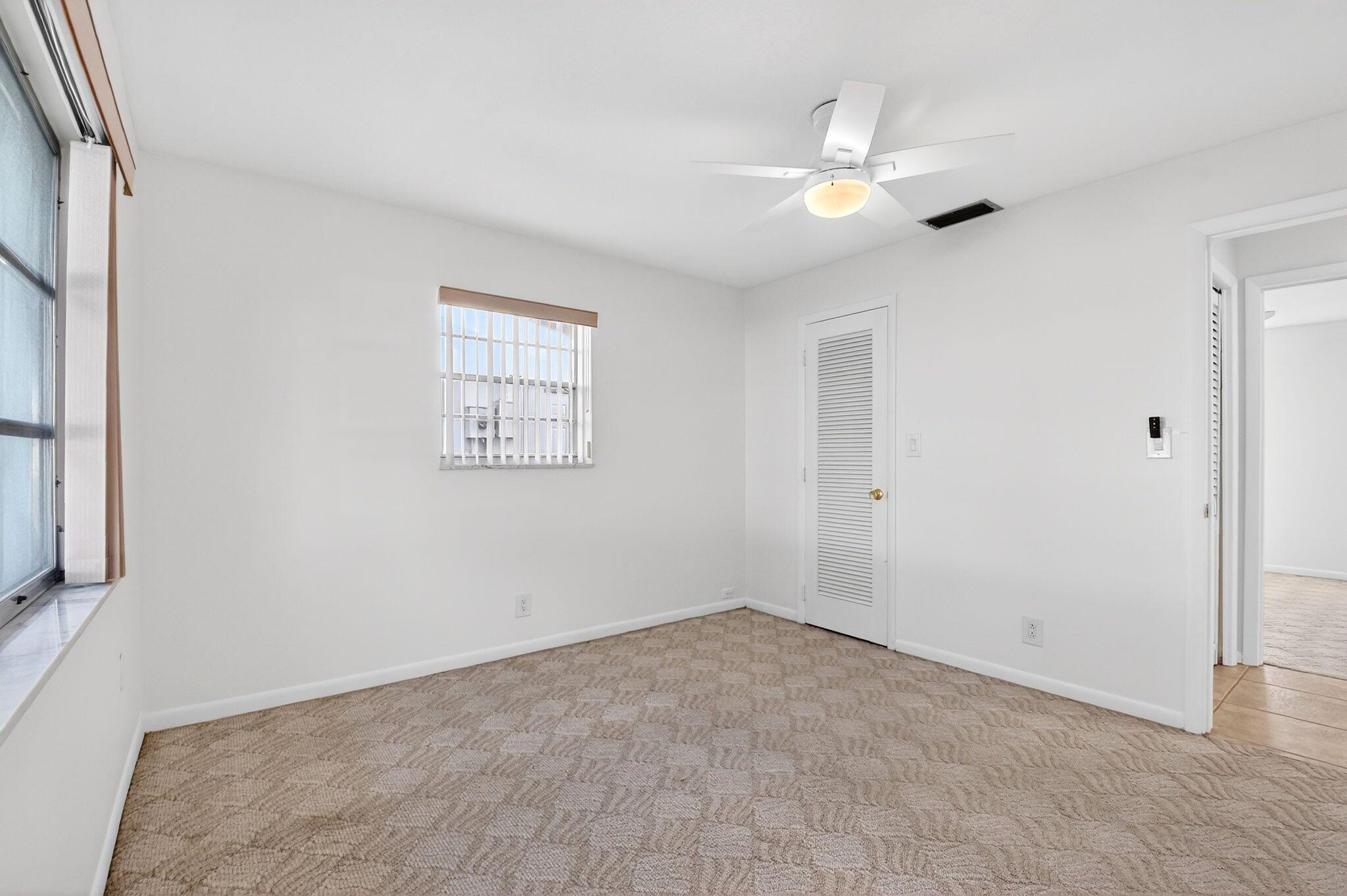 Photo 15 of home located at 814 SW 6th Avenue, Boynton Beach FL