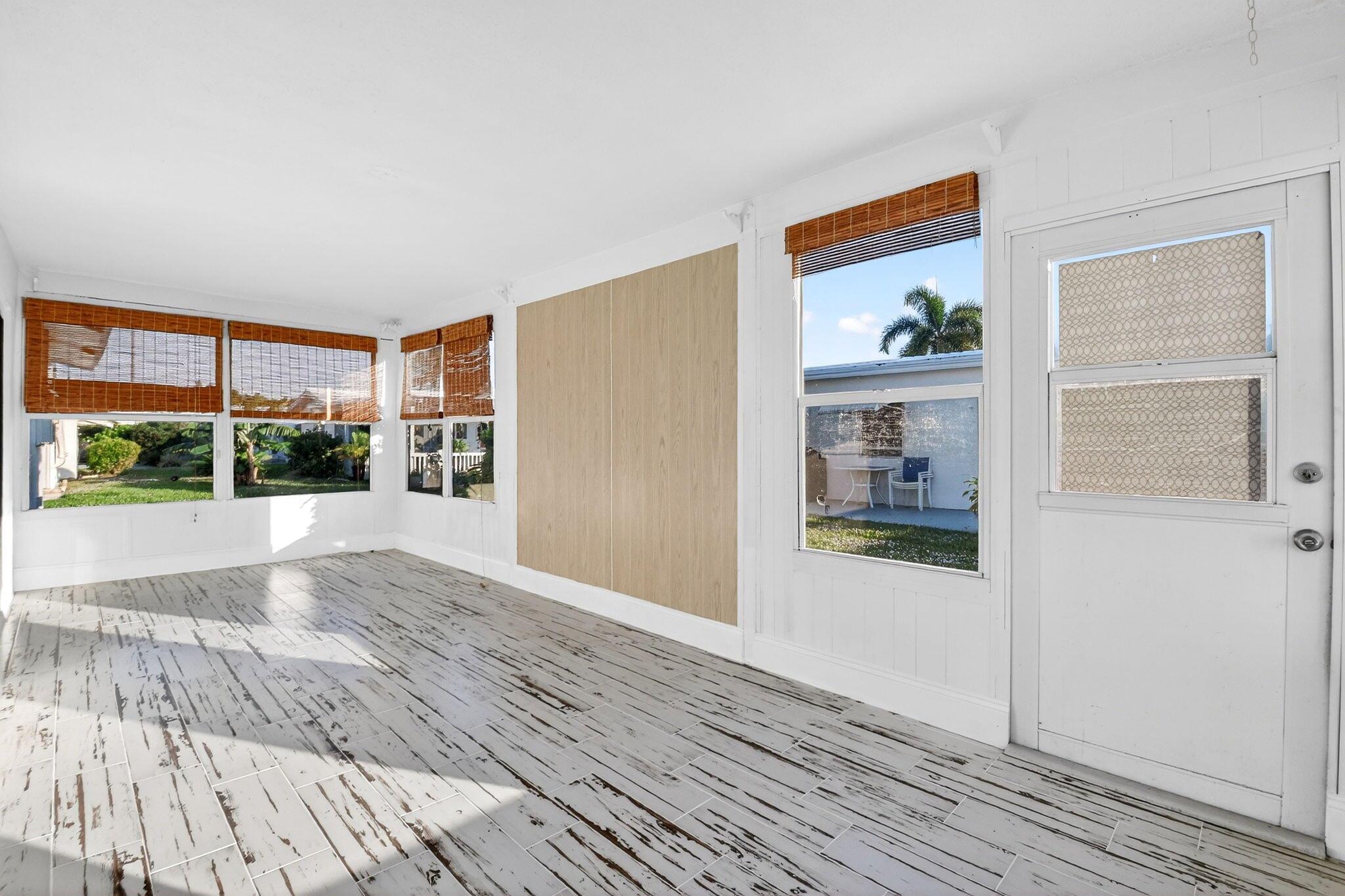 Photo 18 of home located at 814 SW 6th Avenue, Boynton Beach FL
