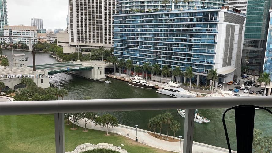 Condo for Sale in Miami, FL