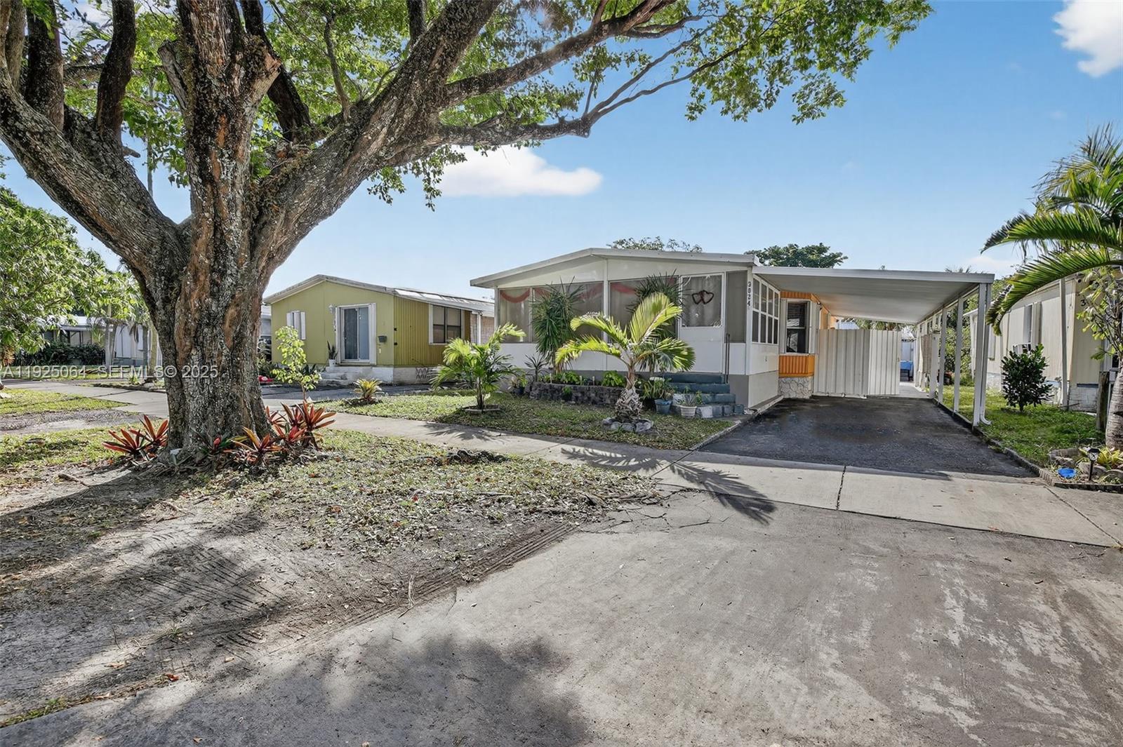 Homes for sale in Dania Beach, FL | 3024 Sw 52nd St, Dania Beach, FL 33312 | MLS# A11925064