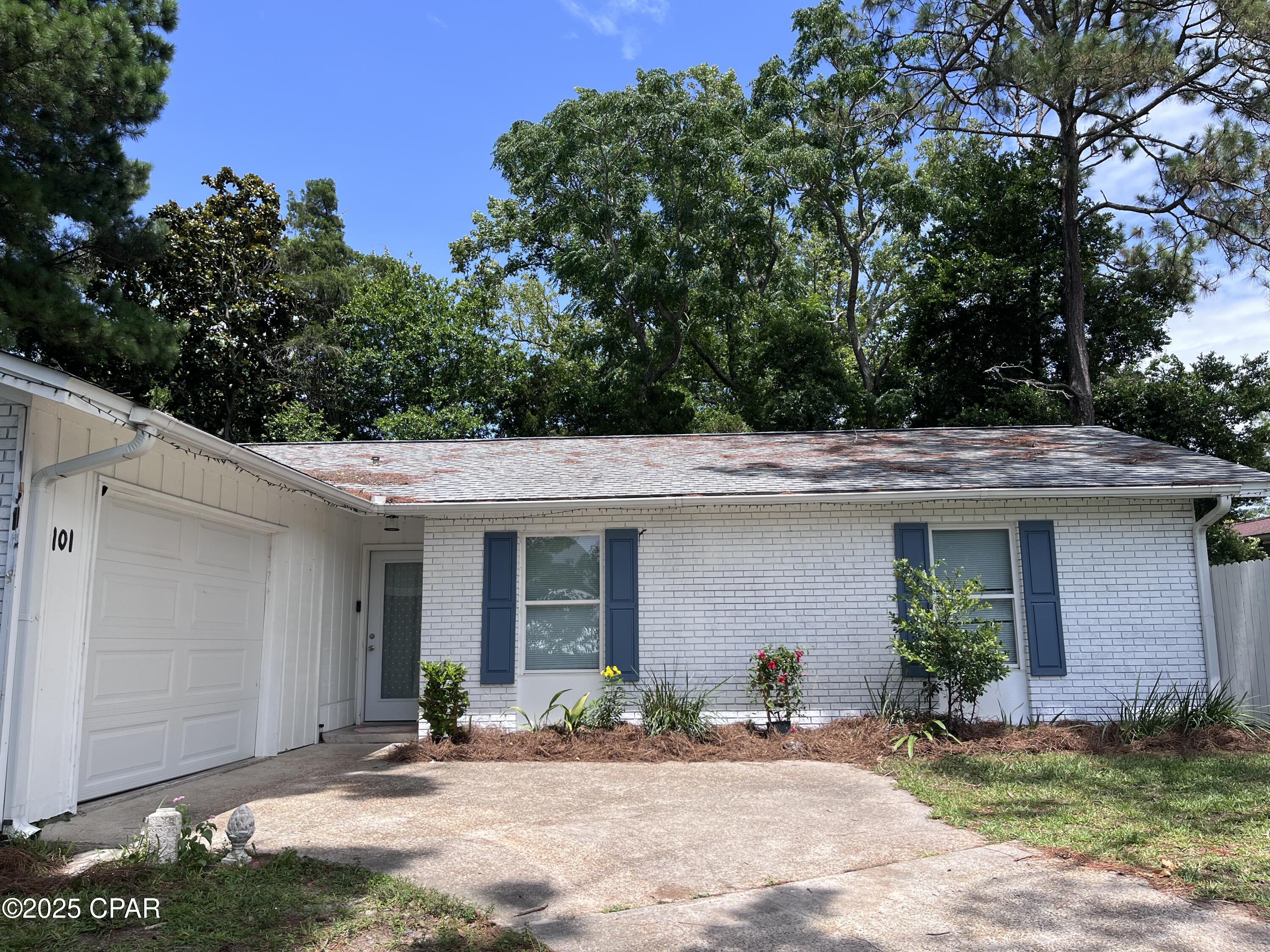 Image 2 For 101 Villa Court