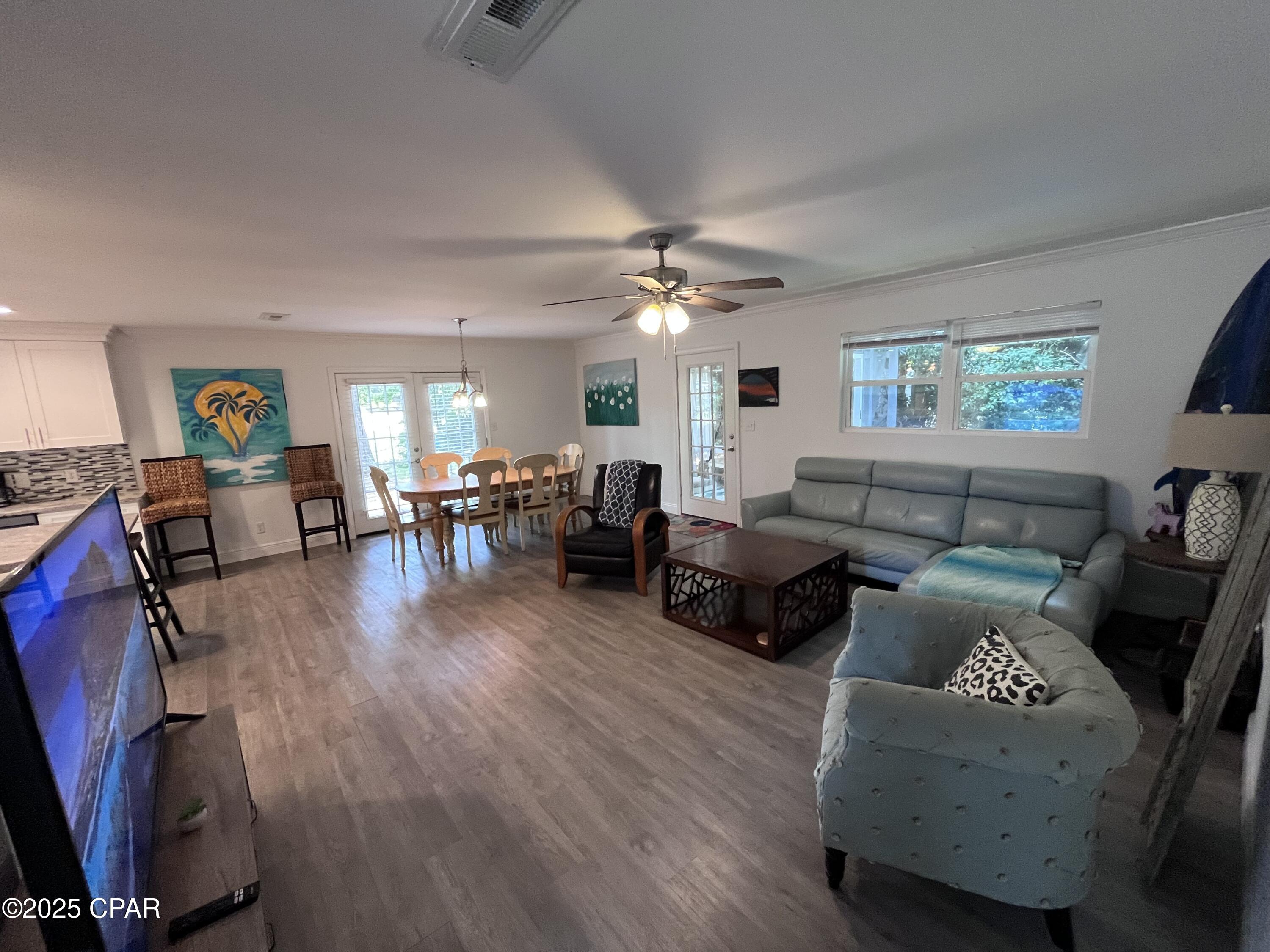 Image 4 For 101 Villa Court