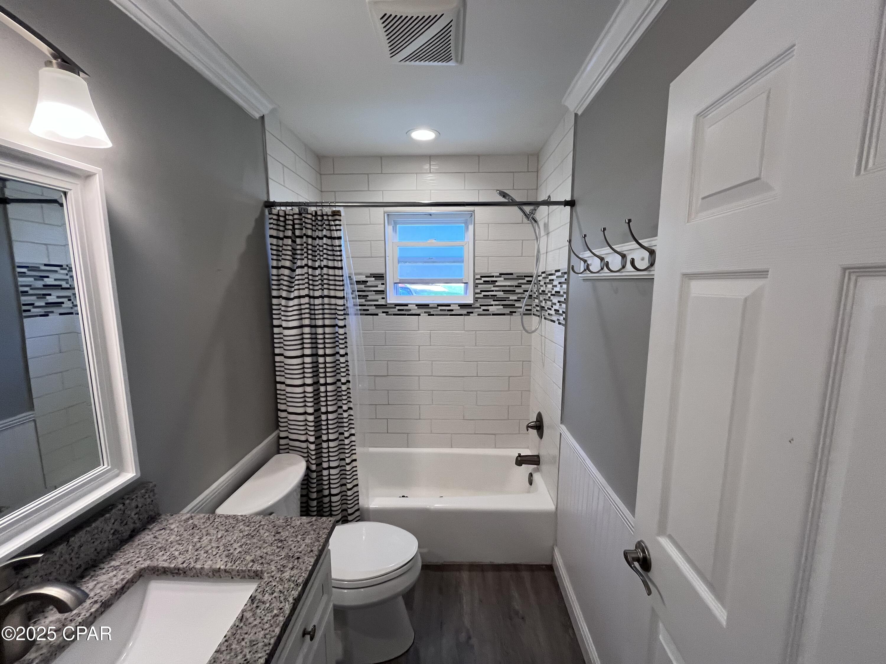 Image 6 For 101 Villa Court