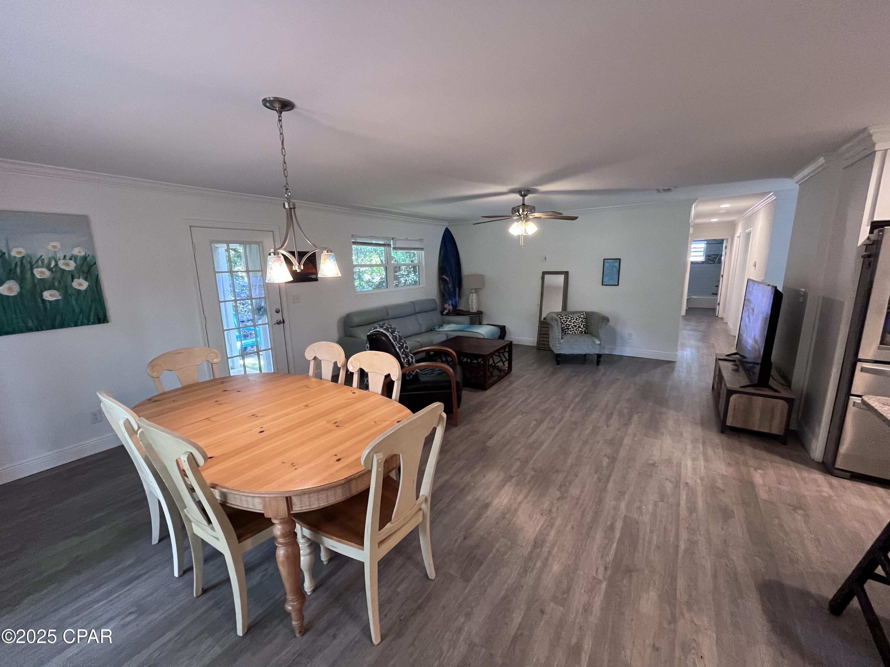 Image 7 For 101 Villa Court