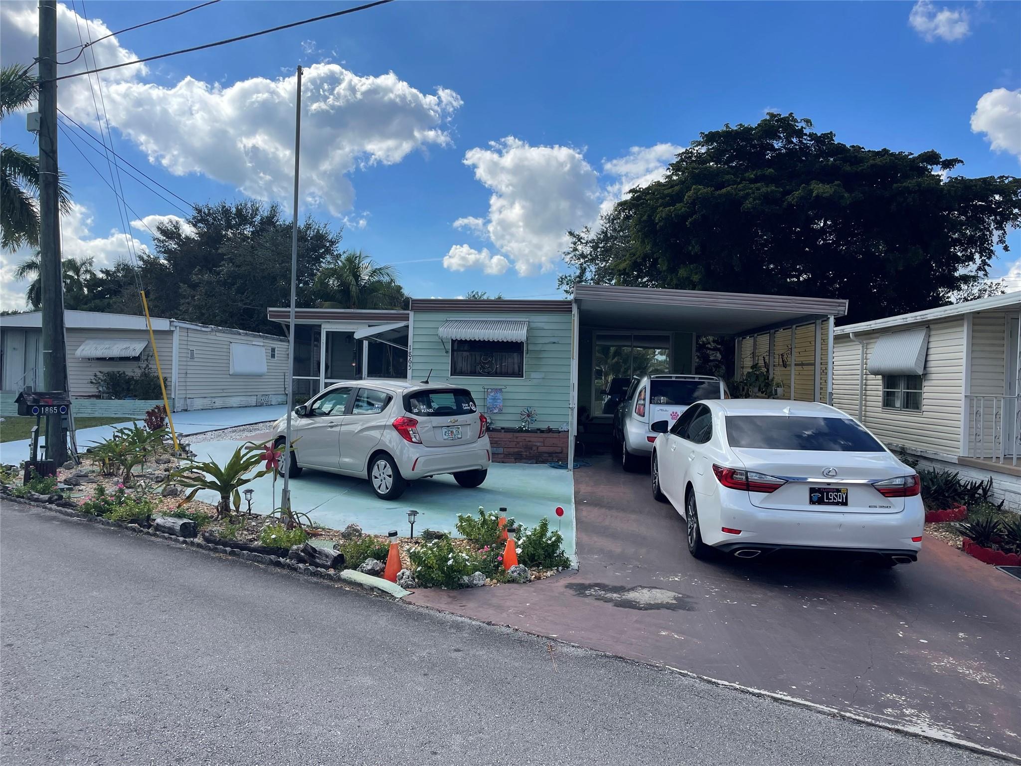 Park City Sec Two 56-25 B