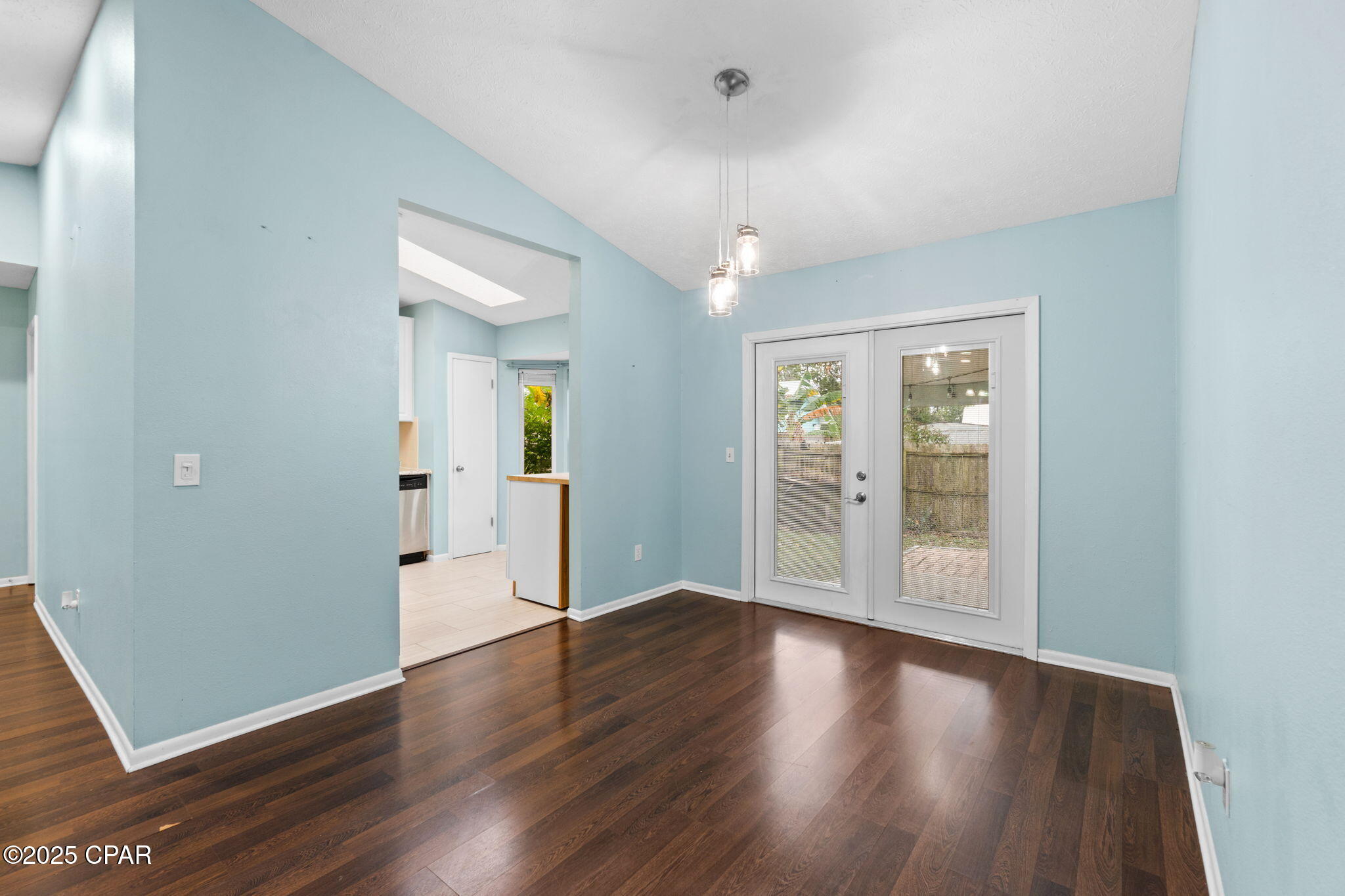 Image 11 For 323 Prudence Lane