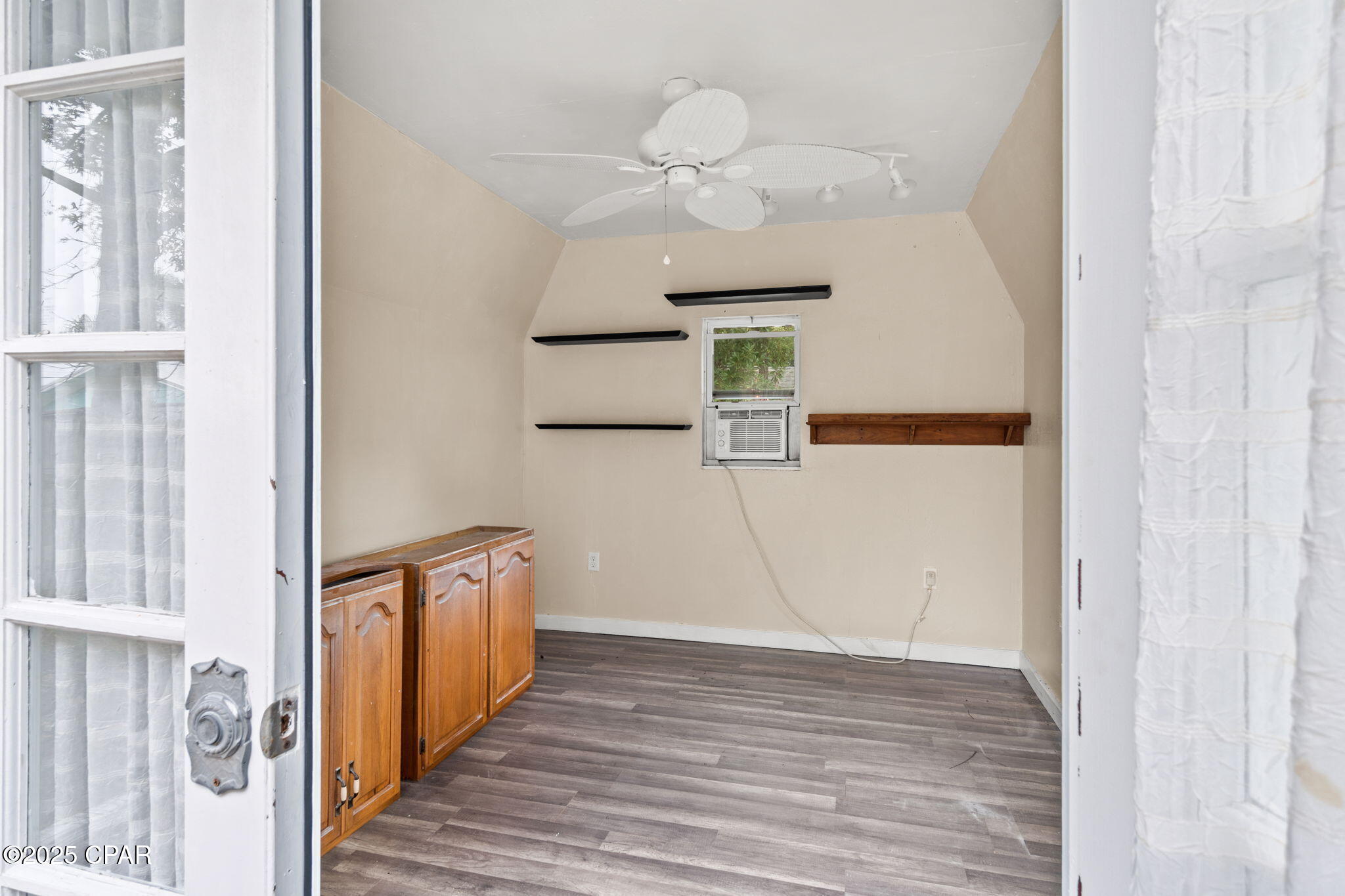 Image 37 For 323 Prudence Lane