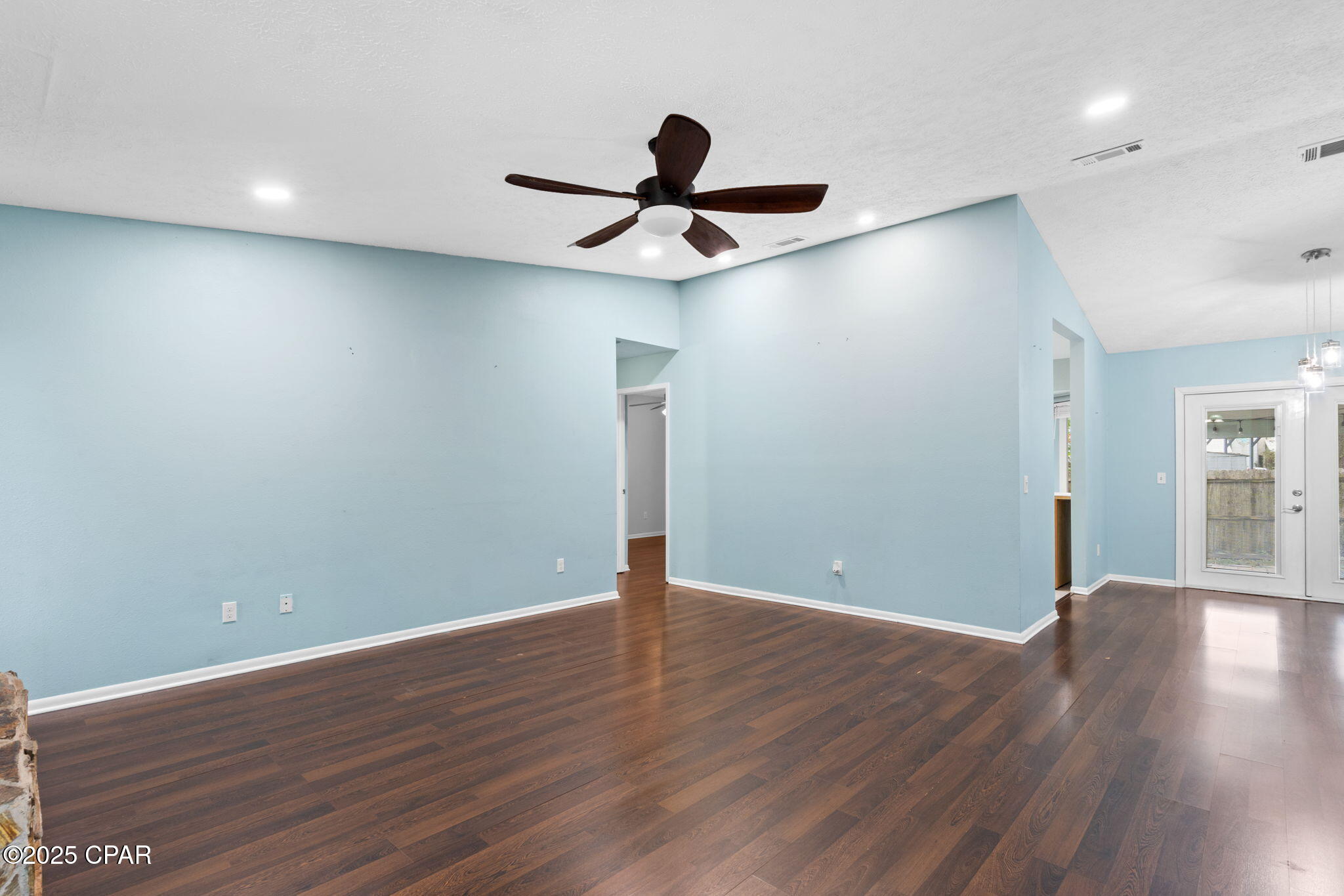 Image 5 For 323 Prudence Lane