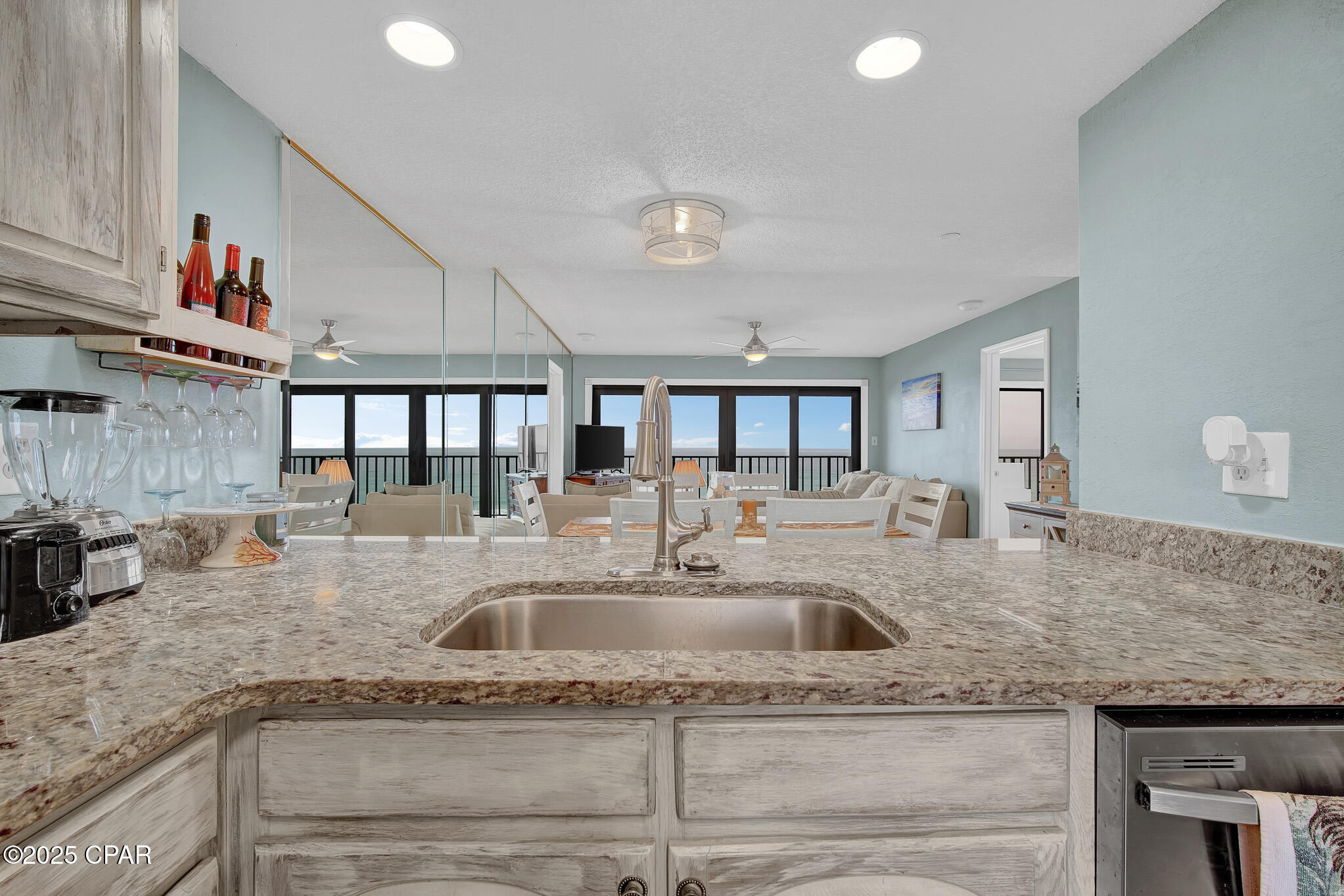 Image 11 For 4715 Thomas Drive 506d