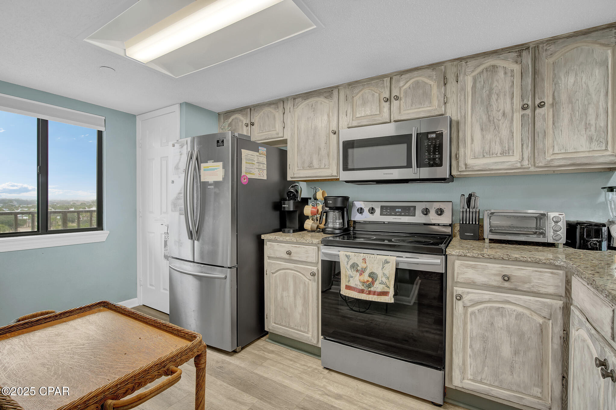 Image 9 For 4715 Thomas Drive 506d