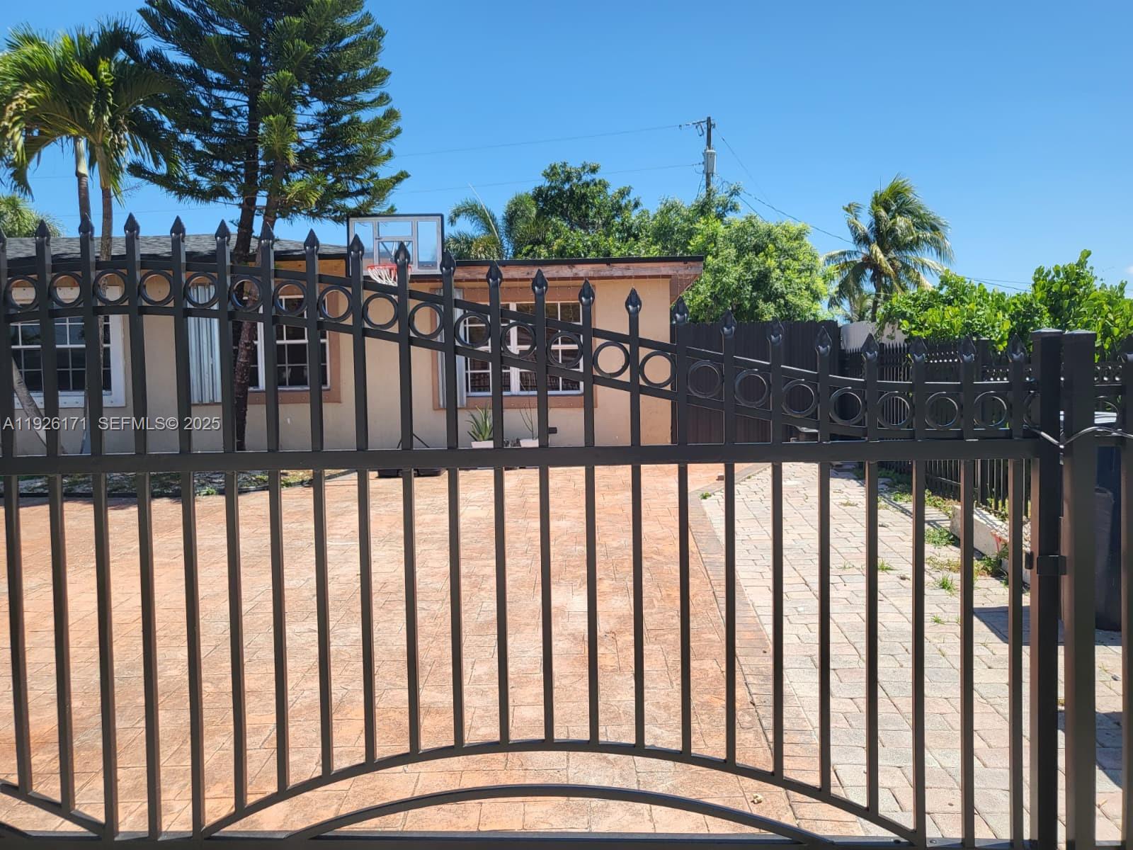 Dixie Estates 1St Addn