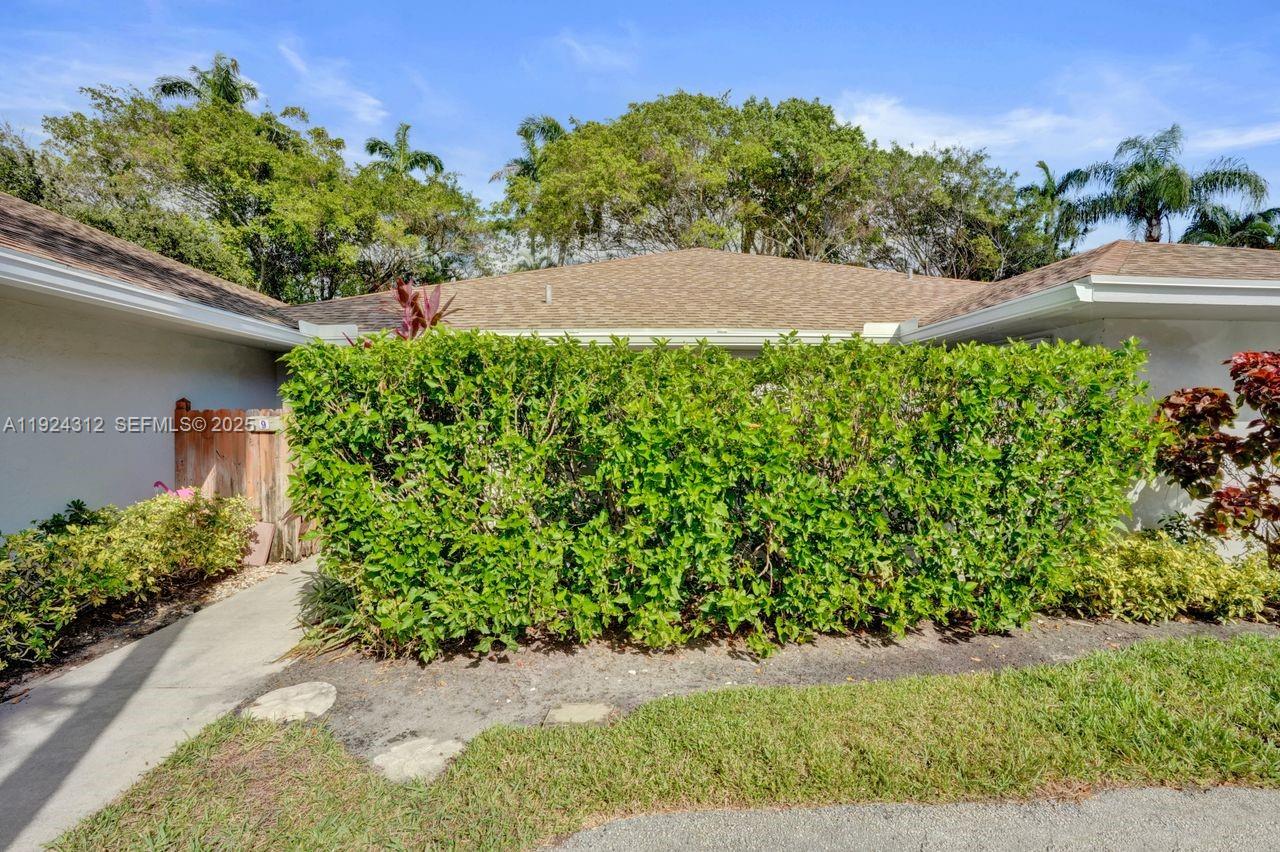 Homes for sale in Hypoluxo, FL | 9 S Lakeshore Dr, Hypoluxo, FL 33462 | MLS# A11924312